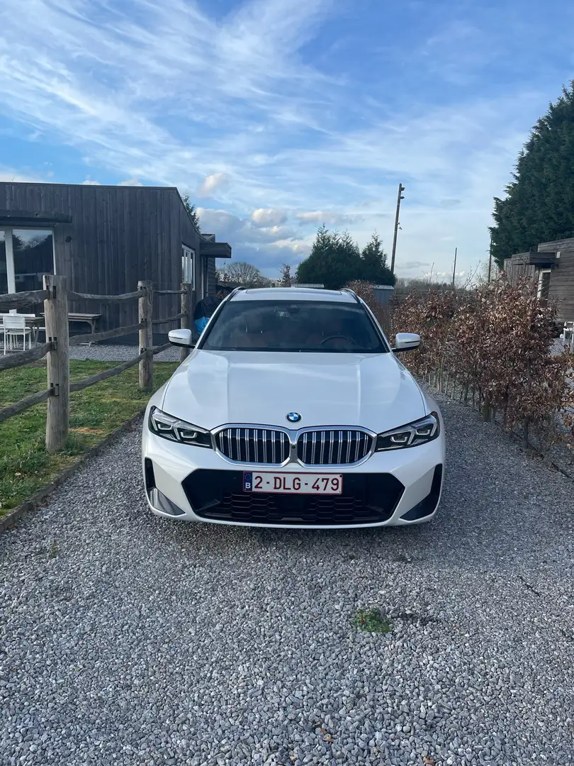 BMW 330 330d Touring Aut. Red - 1