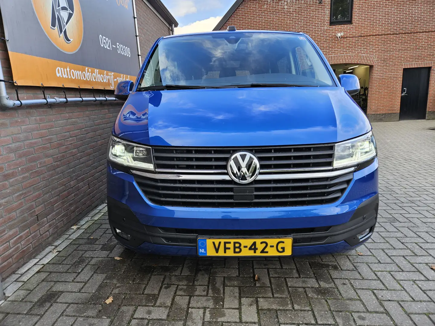 Volkswagen T6.1 Transporter 2.0 TDI L2H1 30 DC Bulli Bleu - 2