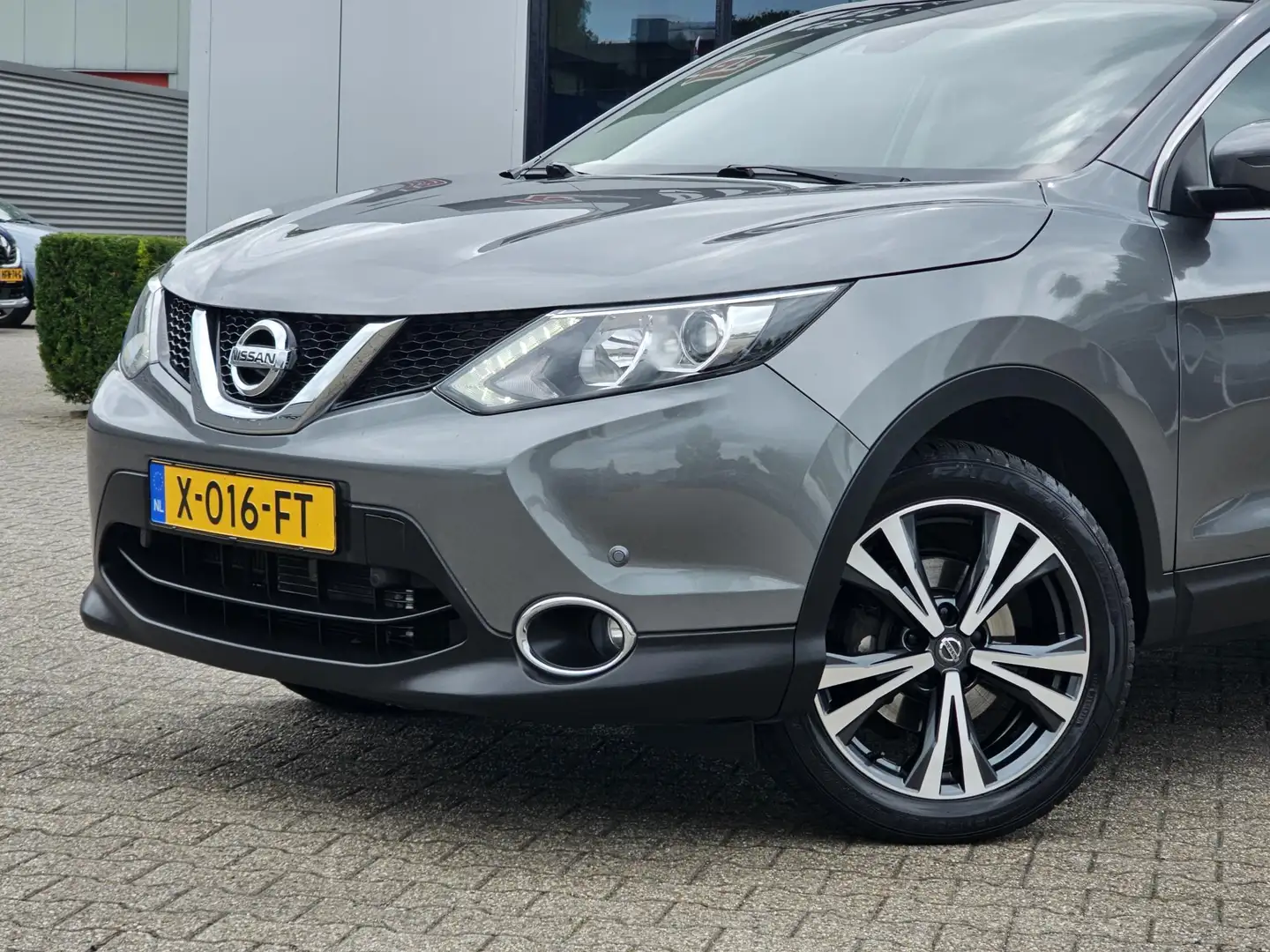 Nissan Qashqai 1.2 Business Edition TREKHAAK CAMERA NAV DAB+ Gris - 2