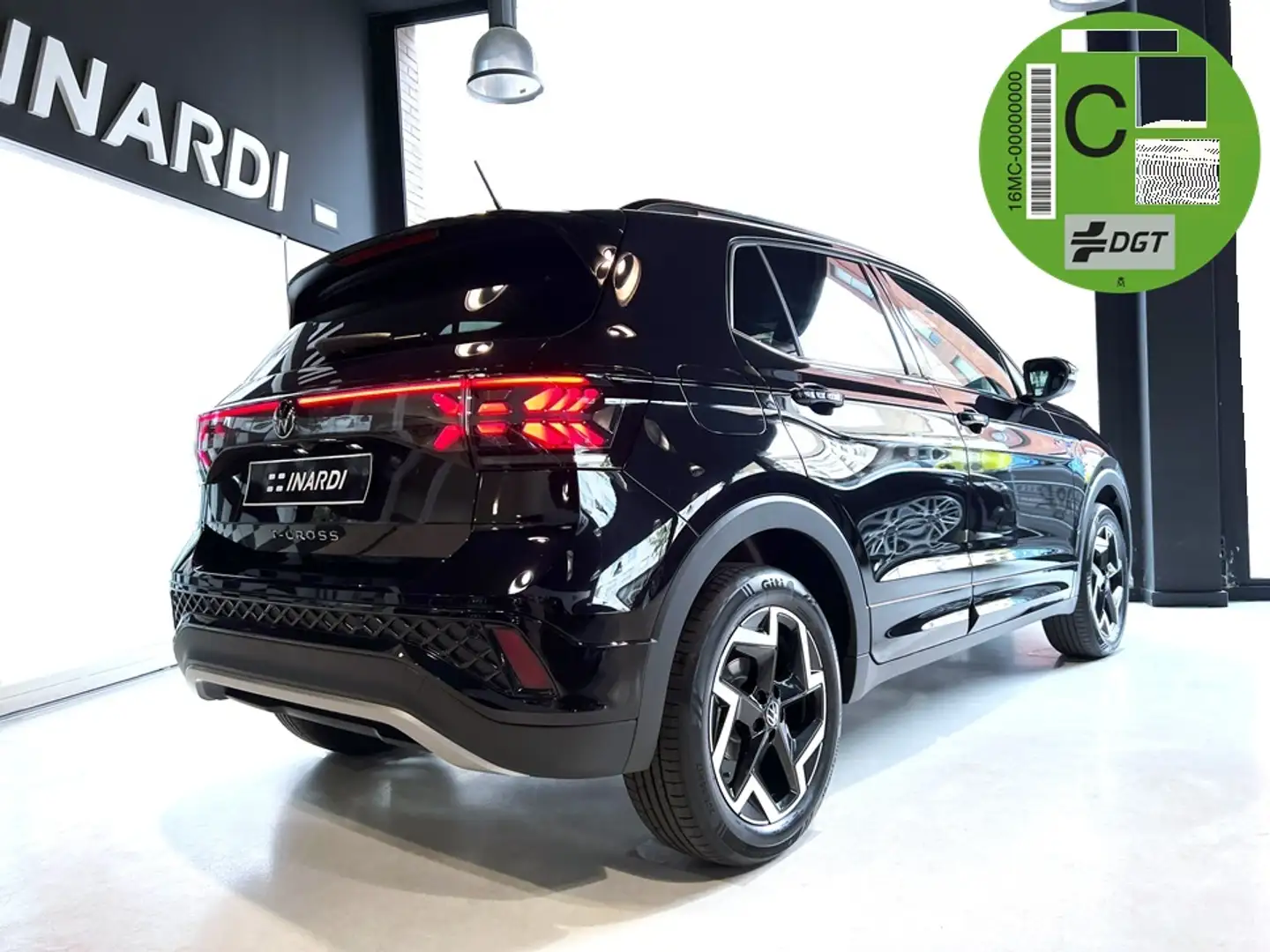Volkswagen T-Cross 1.0 TSI R-Line 85kW Zwart - 2