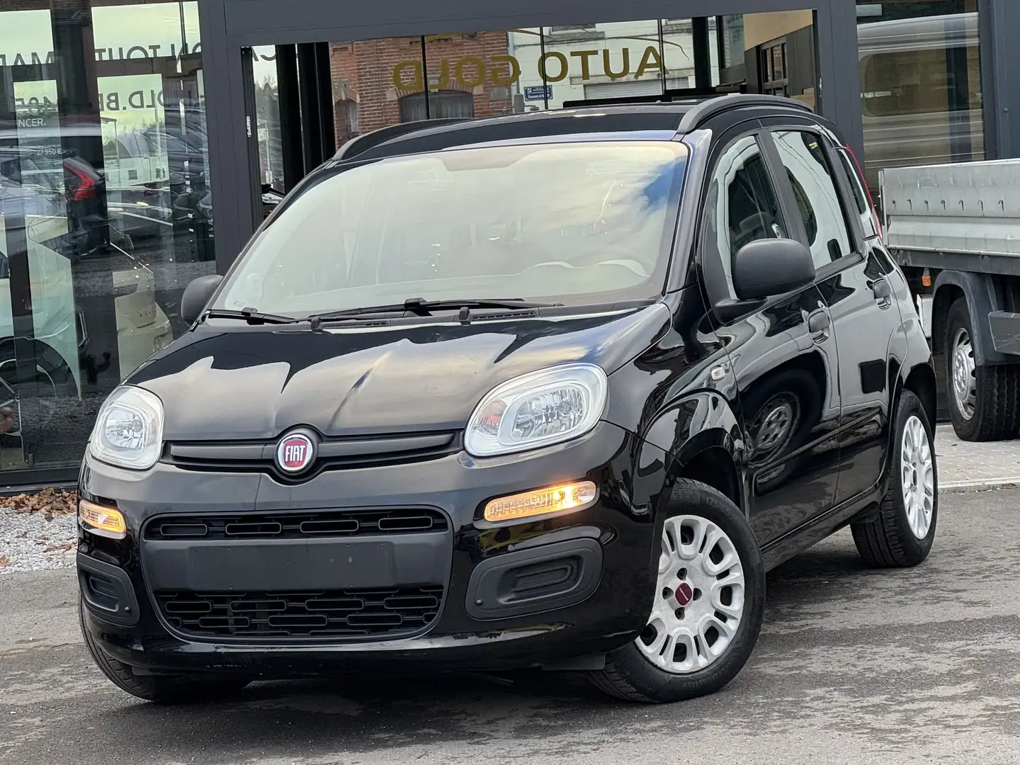 Fiat Panda 1.2i/FACELIFT/ETAT NEUF/1PROP CARNET!!!! Zwart - 1