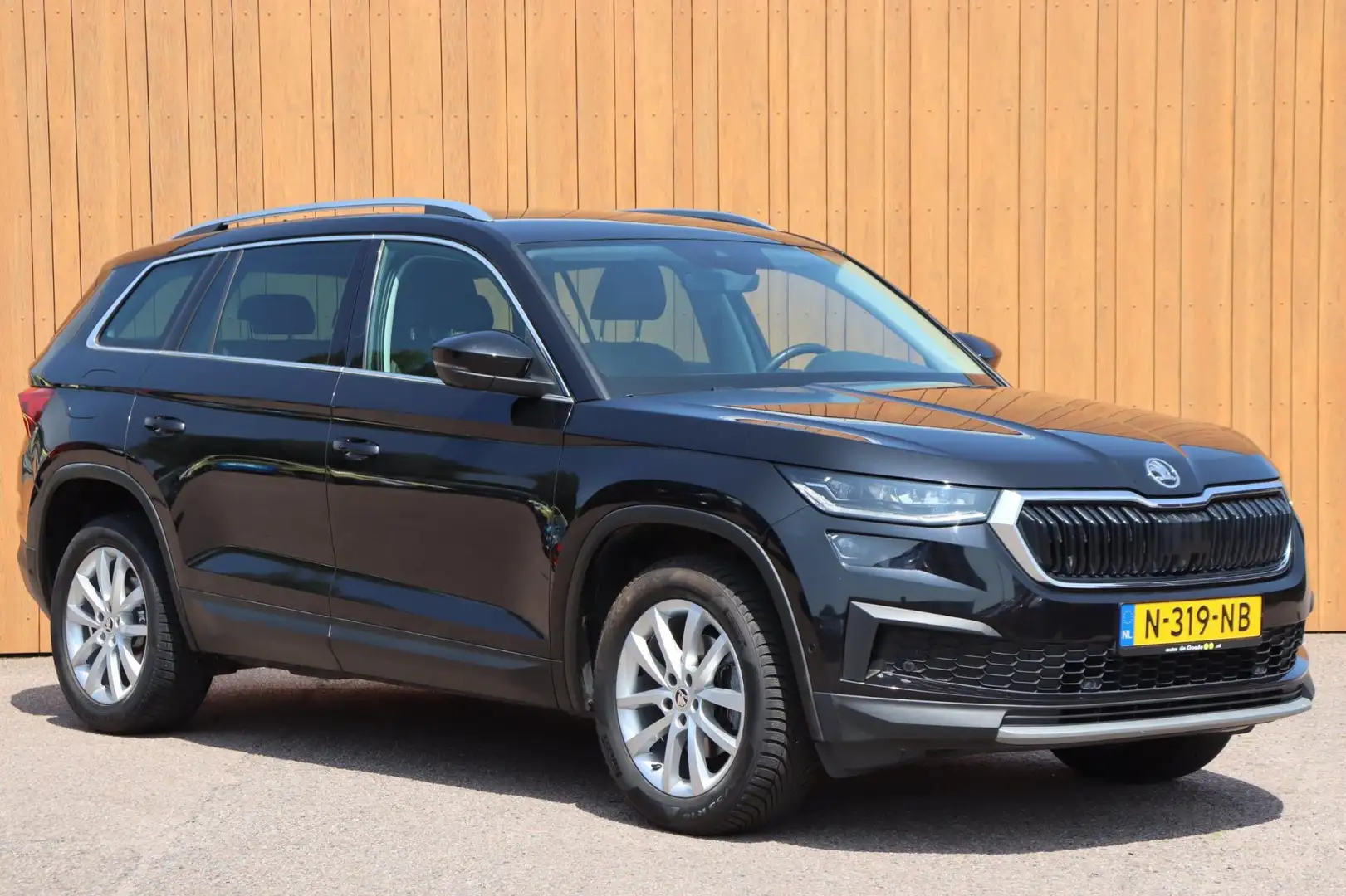 Skoda Kodiaq 1.5 TSI Business Ed.Plus org.NL el.trekhaak h.leer Zwart - 2