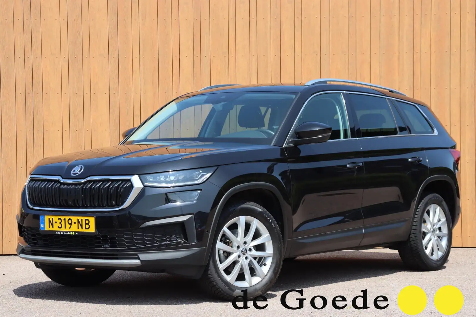 Skoda Kodiaq 1.5 TSI Business Ed.Plus org.NL el.trekhaak h.leer Zwart - 1