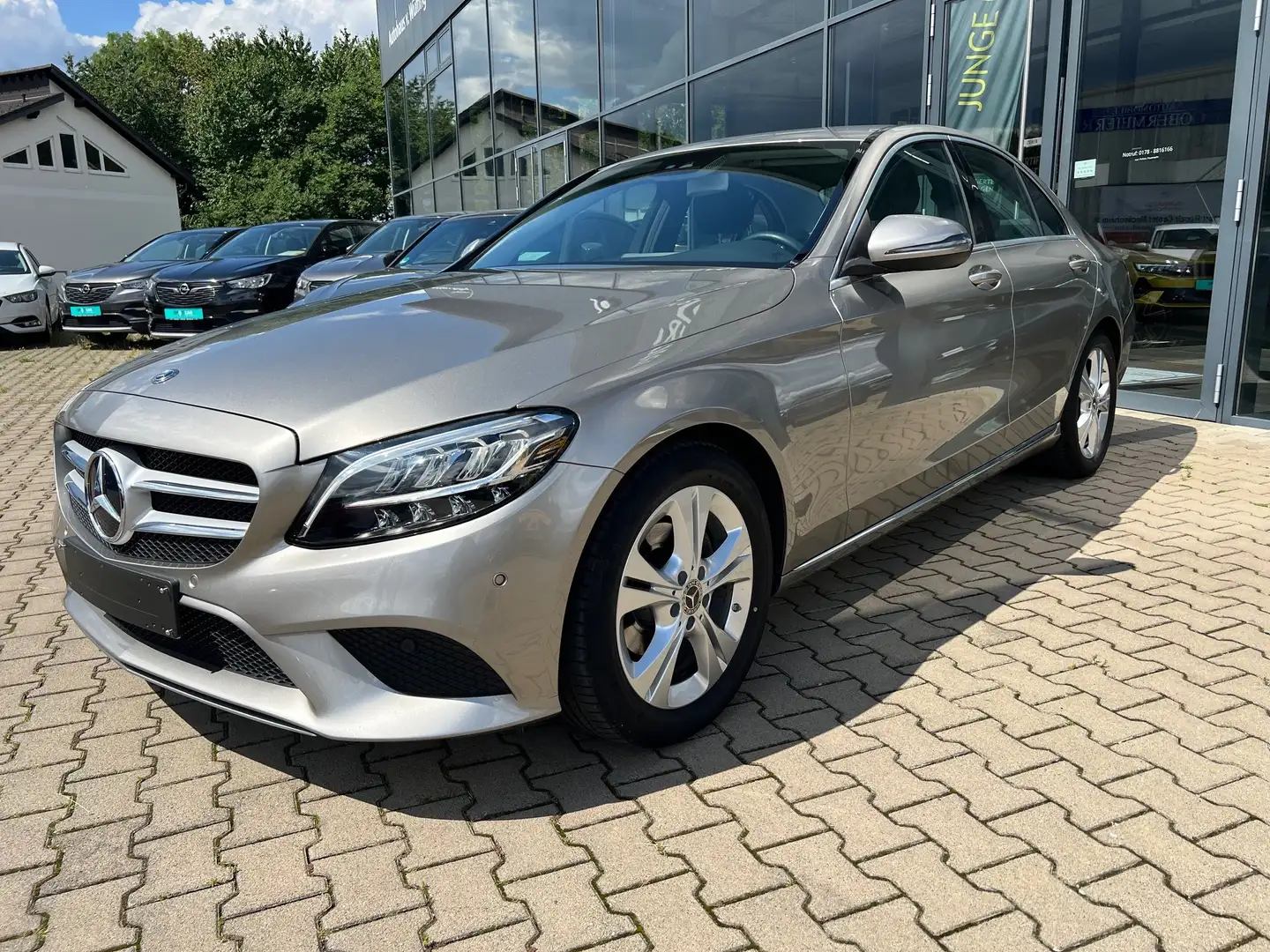 Mercedes-Benz C 180 Avantgarde 9 G-Tronic Business Plus+High-LED Perf. Šedá - 1