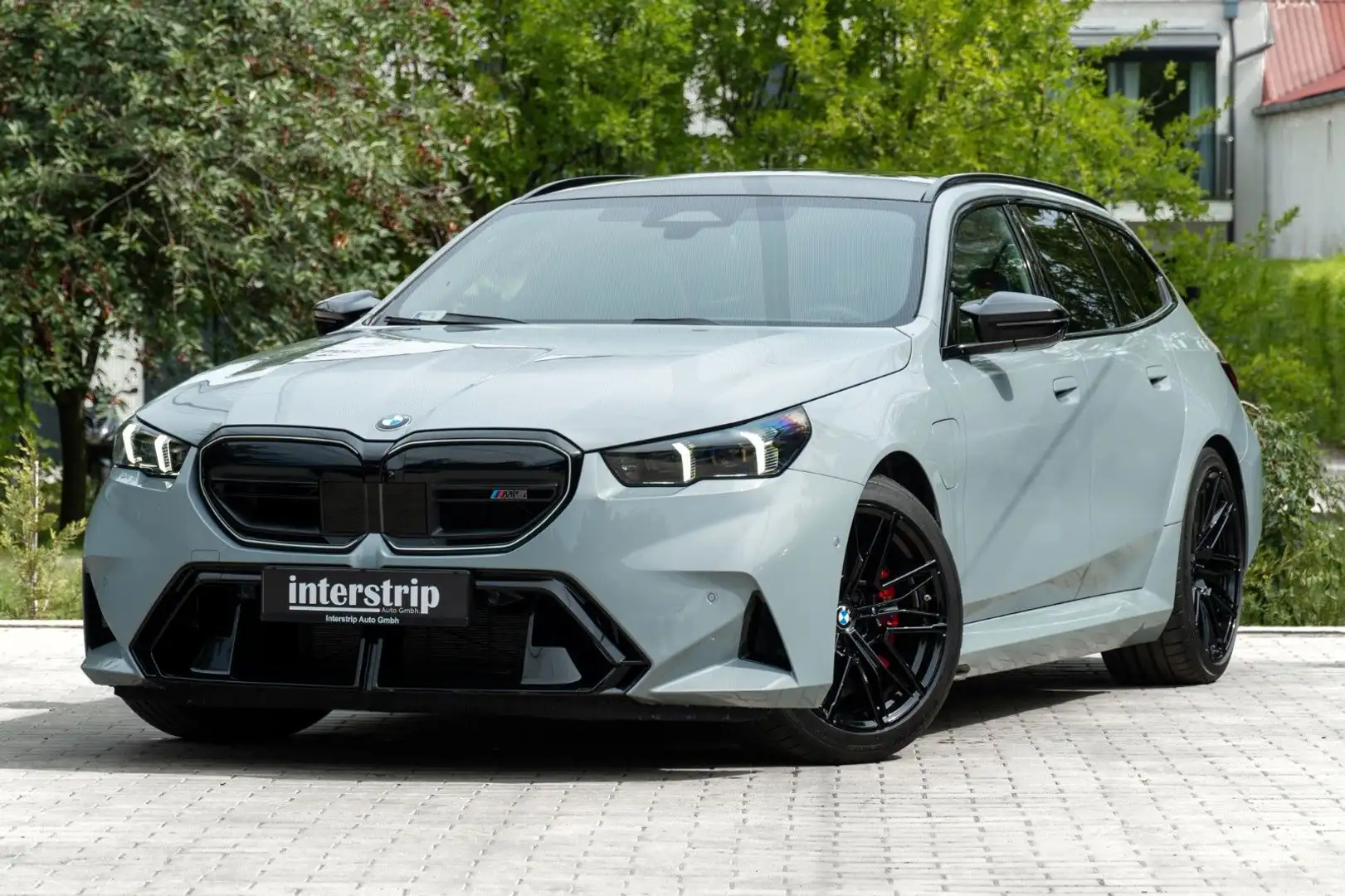 BMW M5 TOURING.DR.ASS.PLUS.PANORAMA.B&W.LED.LHZ.360° Grau - 1