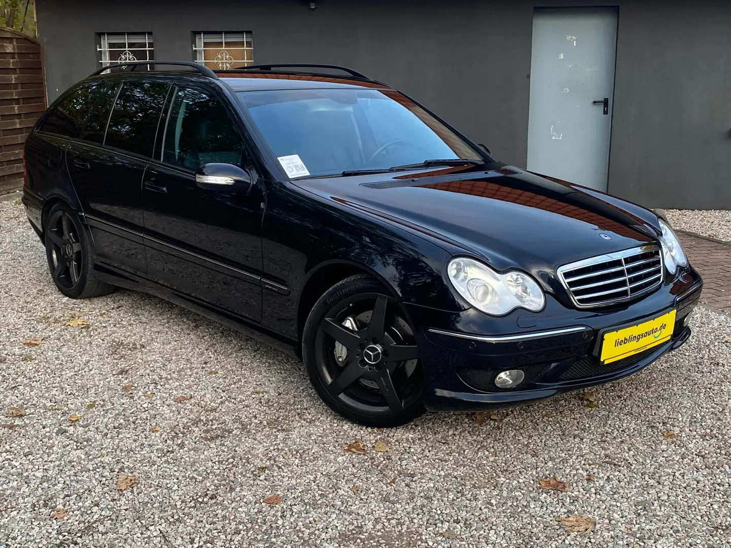 Mercedes-Benz C 200 T Kompressor Sport Edition + AMG Styling Fekete - 2
