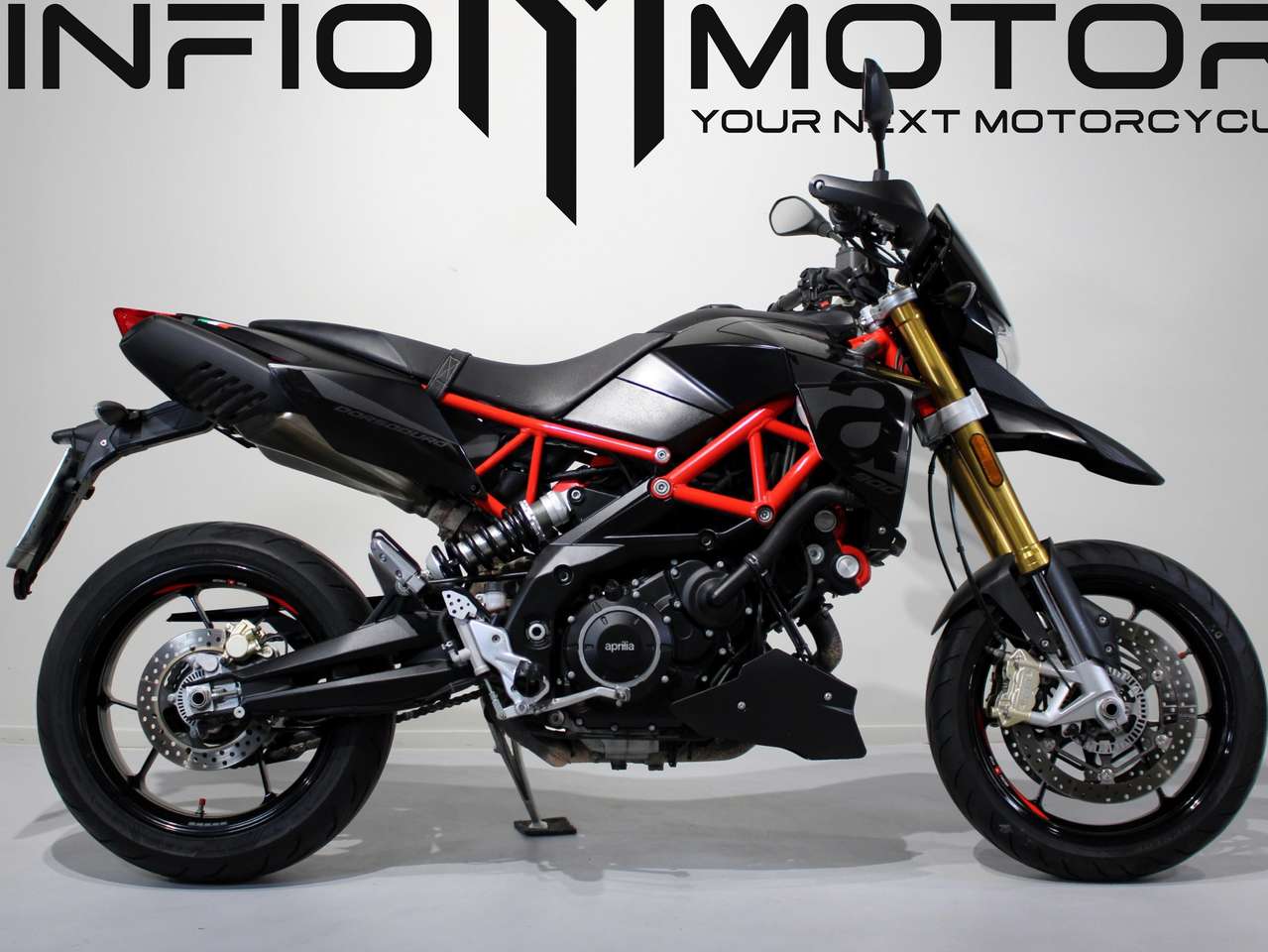 Aprilia Dorsoduro 900