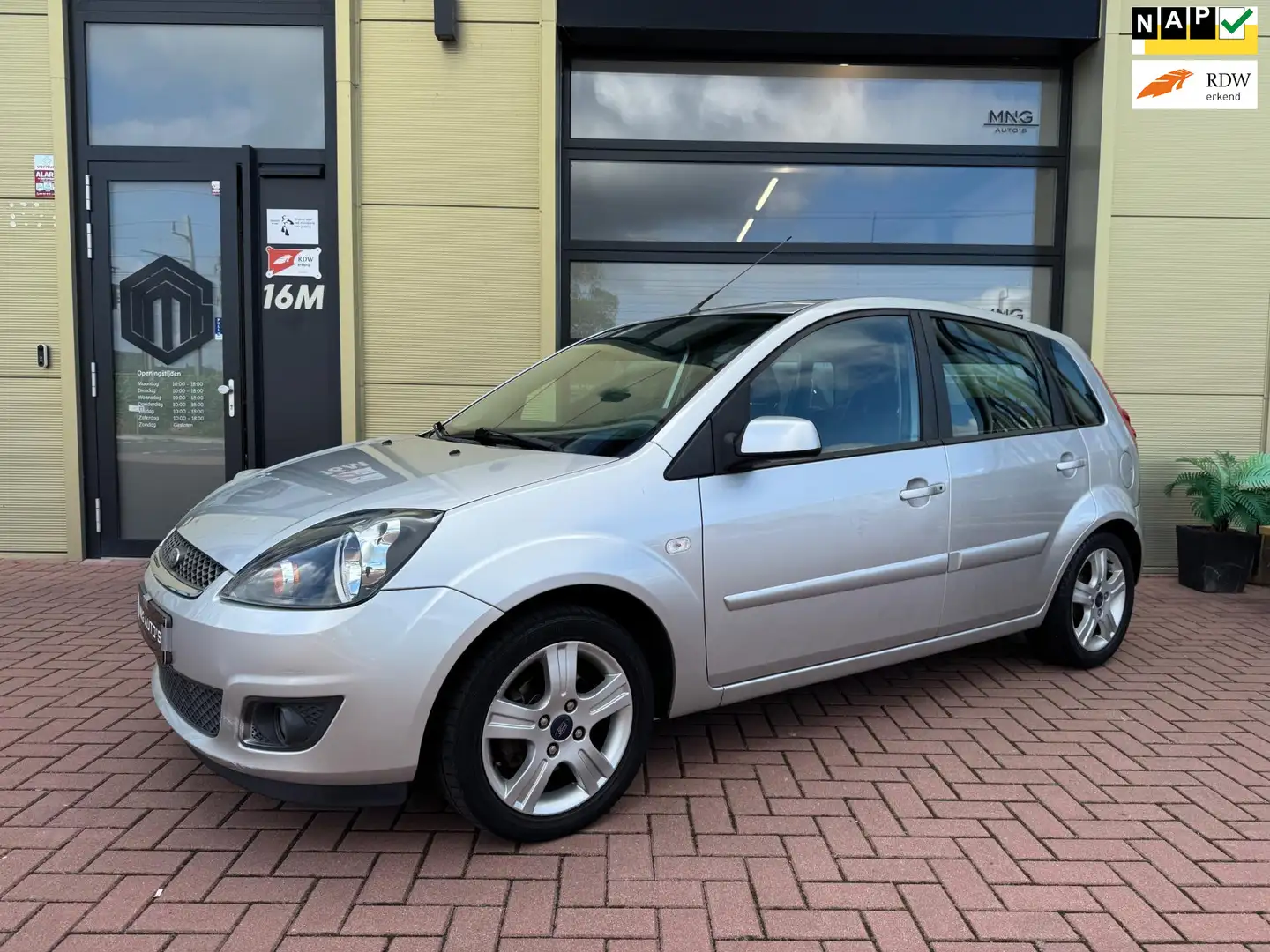 Ford Fiesta 1.3-8V Futura|5 Deurs|AIRCO|LM Velgen|NAP|NL| Grau - 1