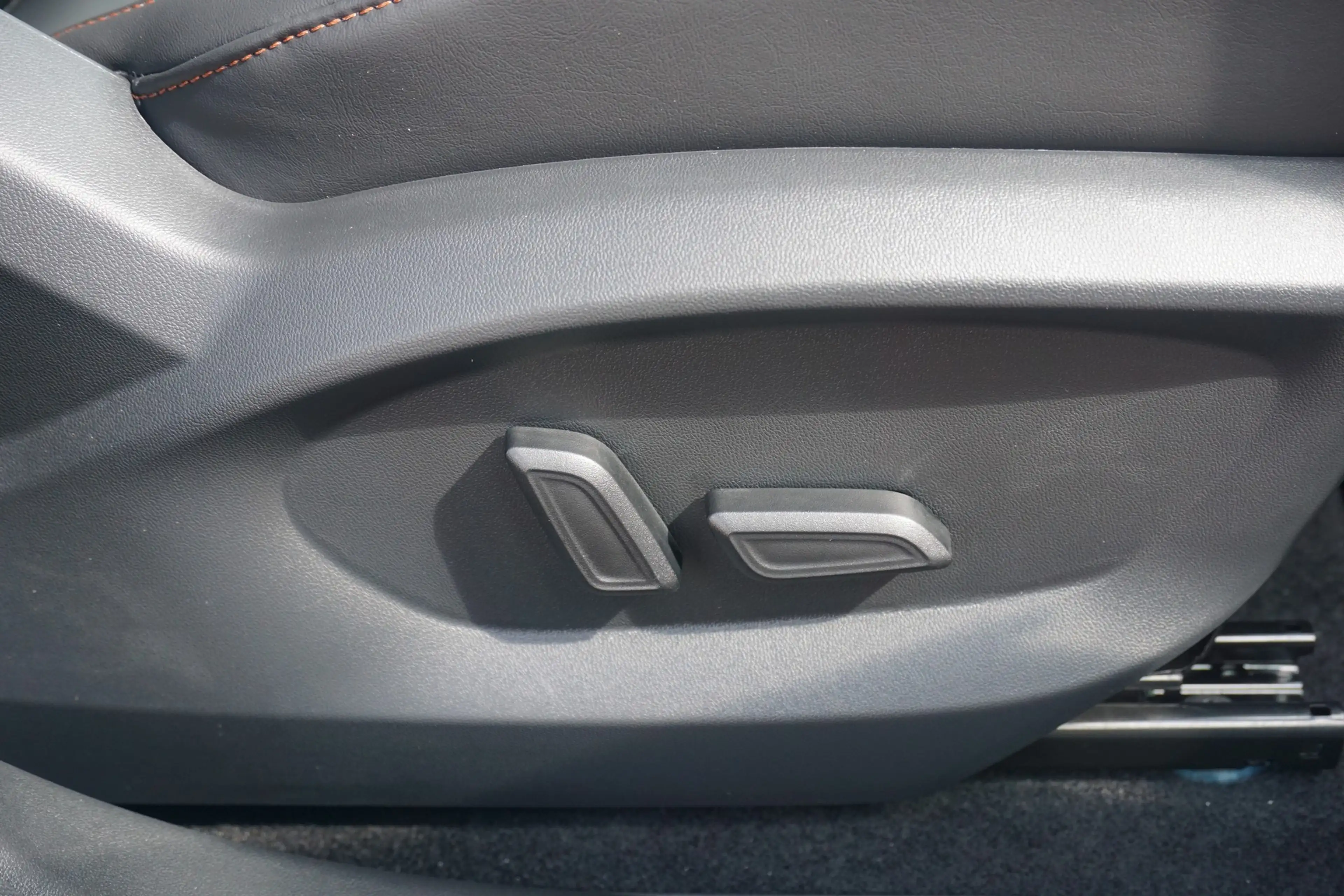 MG HS 1.5 T-GDI Luxury Aut. LED ACC Navi 360° AHK — photo 14