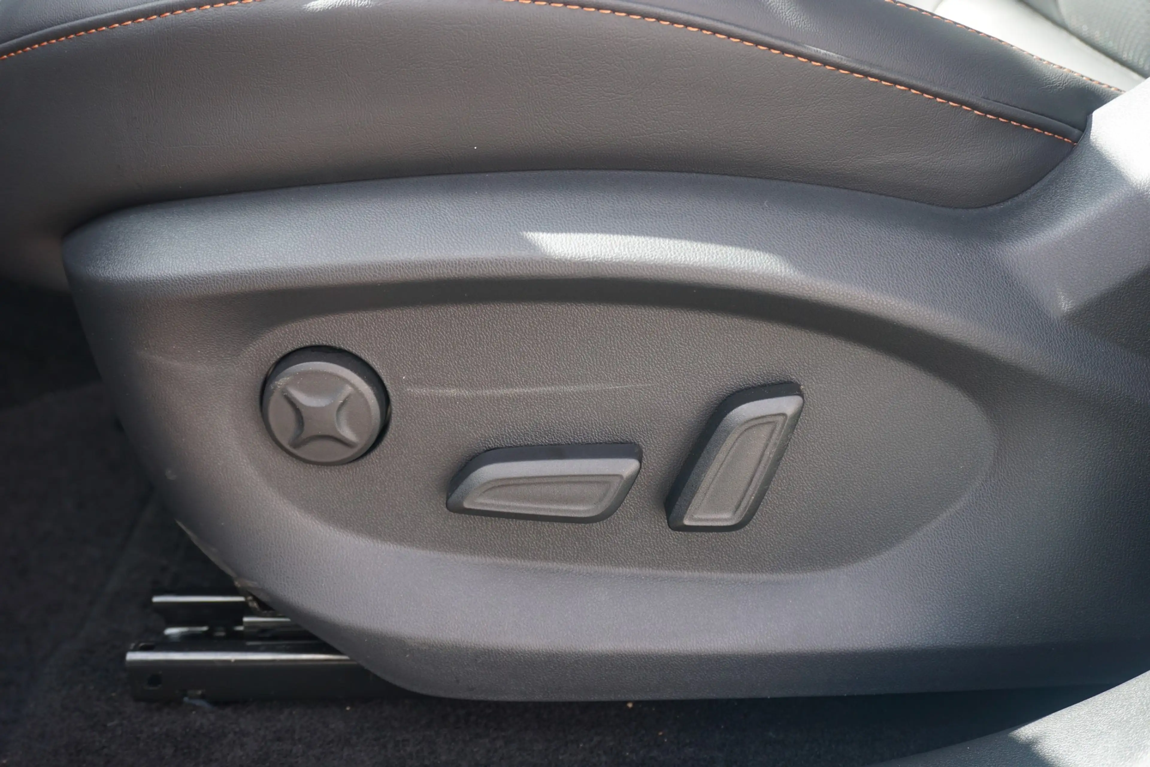 MG HS 1.5 T-GDI Luxury Aut. LED ACC Navi 360° AHK — photo 12