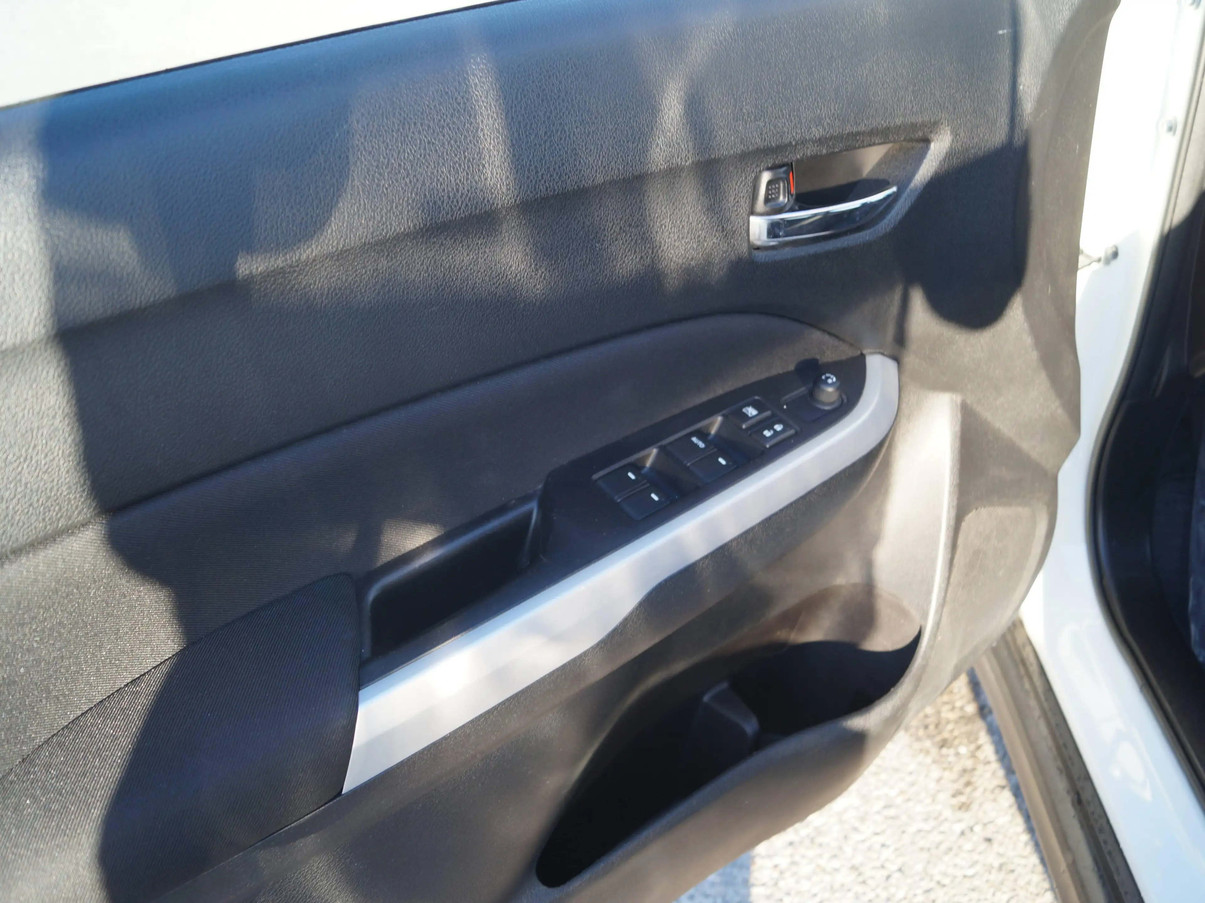 Suzuki Vitara Shine Allrad — photo 7