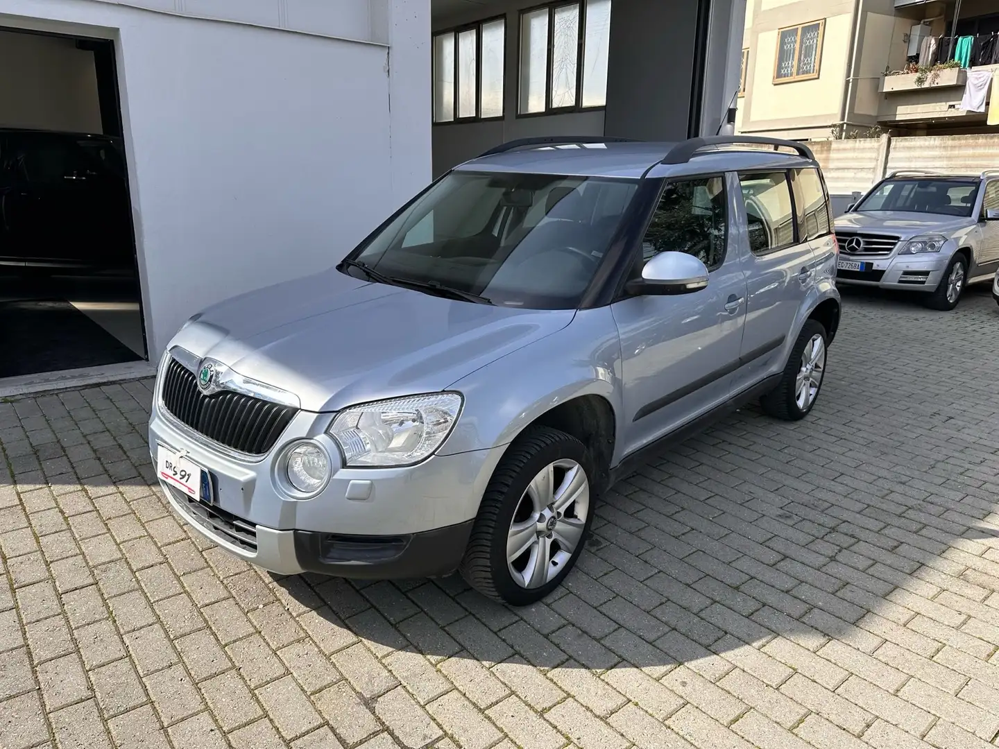 Skoda Yeti 1.2 tsi Active Szary - 1