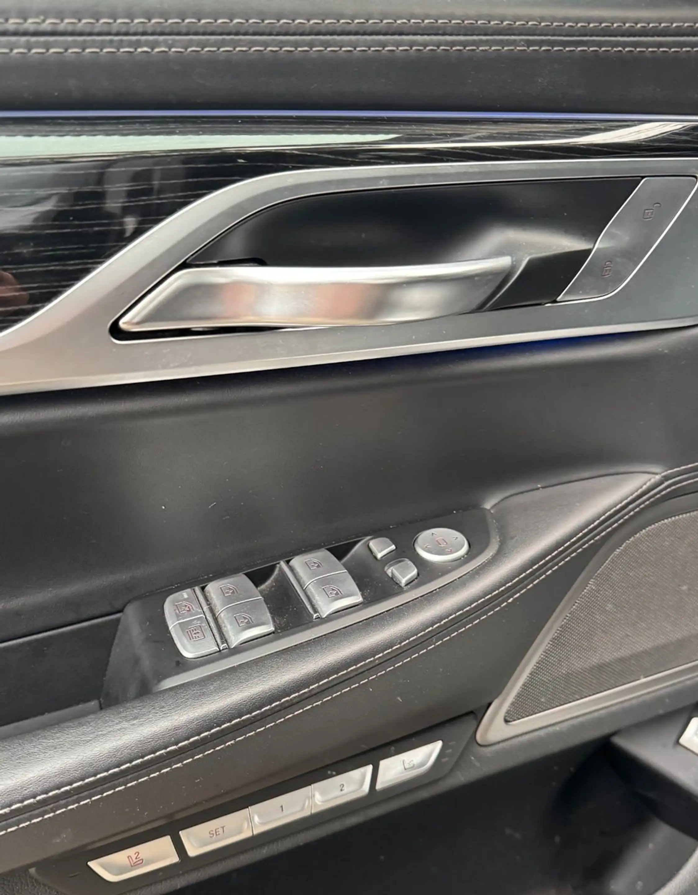 BMW 750 i xDrive*SD*Hed-Up*Komfortsitze*Kamera*MwSt.* — photo 10