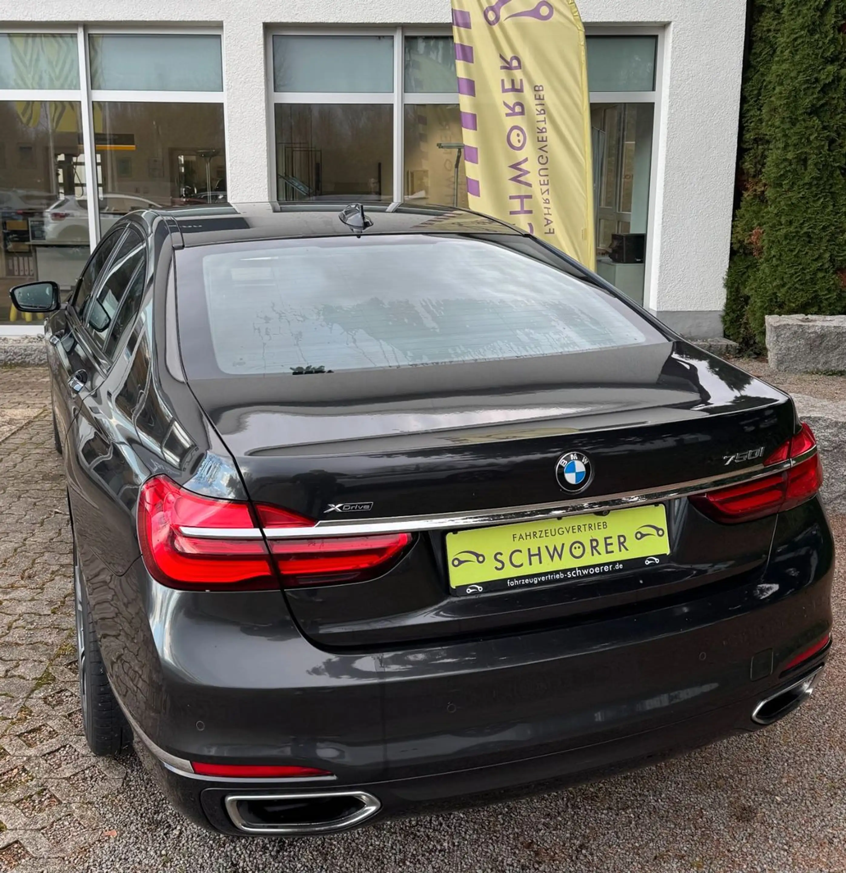 BMW 750 i xDrive*SD*Hed-Up*Komfortsitze*Kamera*MwSt.* — photo 5