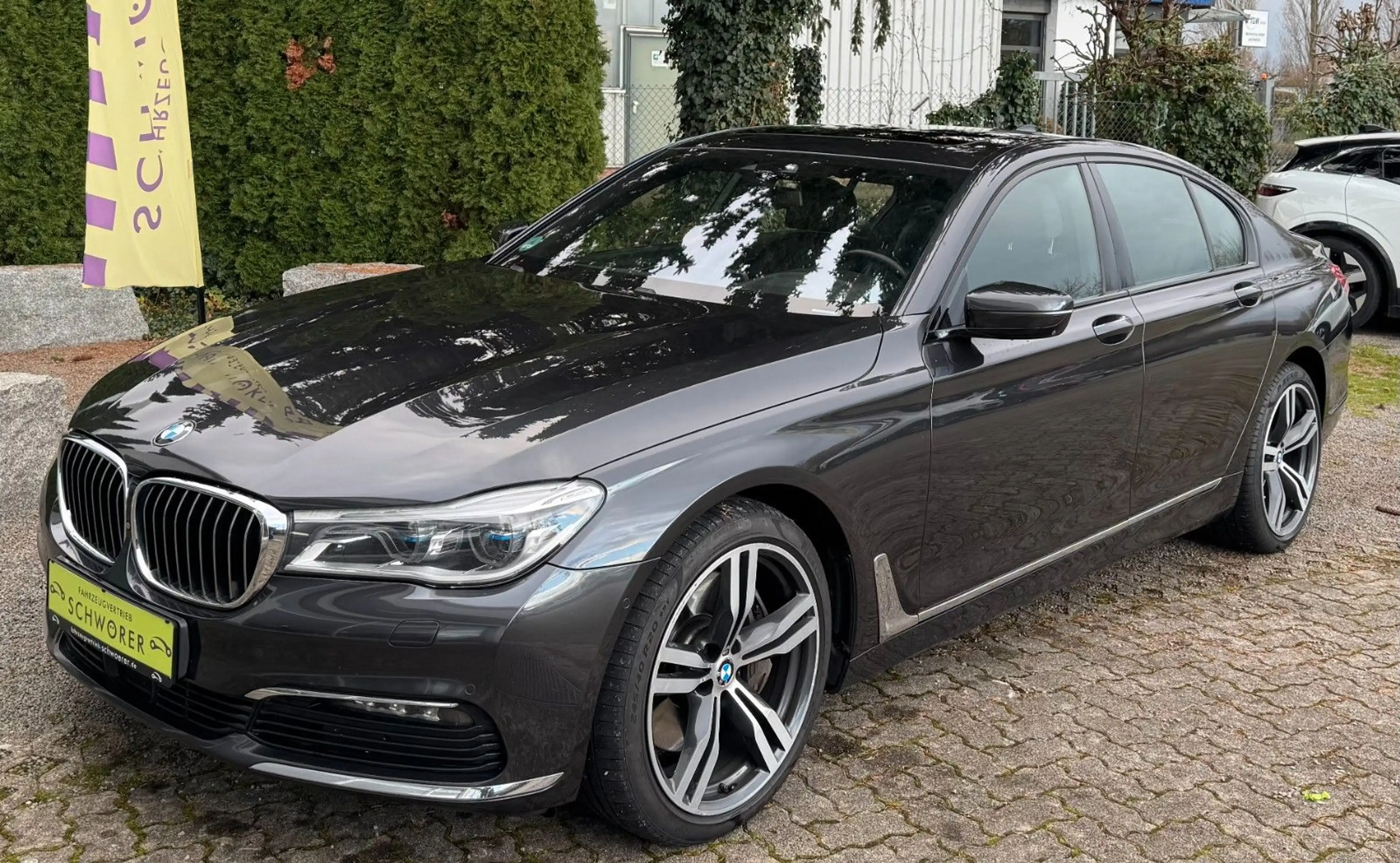 BMW 750 i xDrive*SD*Hed-Up*Komfortsitze*Kamera*MwSt.*