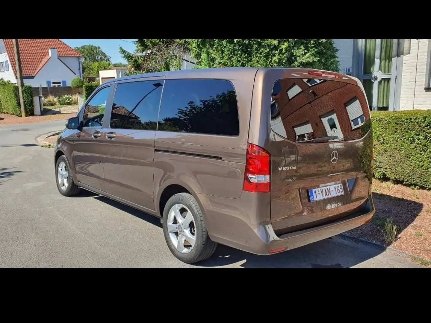 Mercedes-Benz V 200 V 200 d 4-Matic SWB Barna - 2