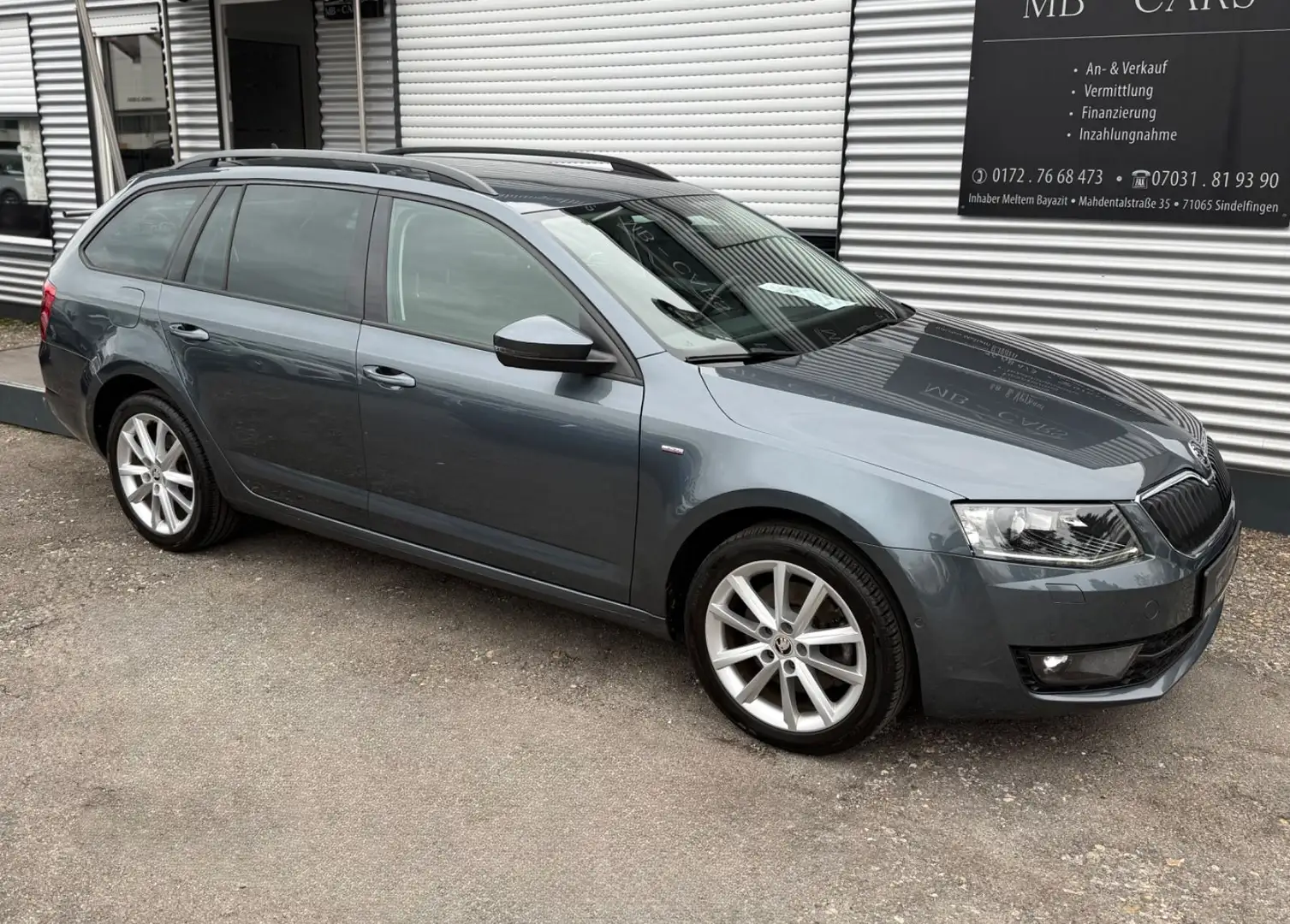 Skoda Octavia Combi Joy*AUTO*NAVI*XENON*ACC*AHK Argento - 1