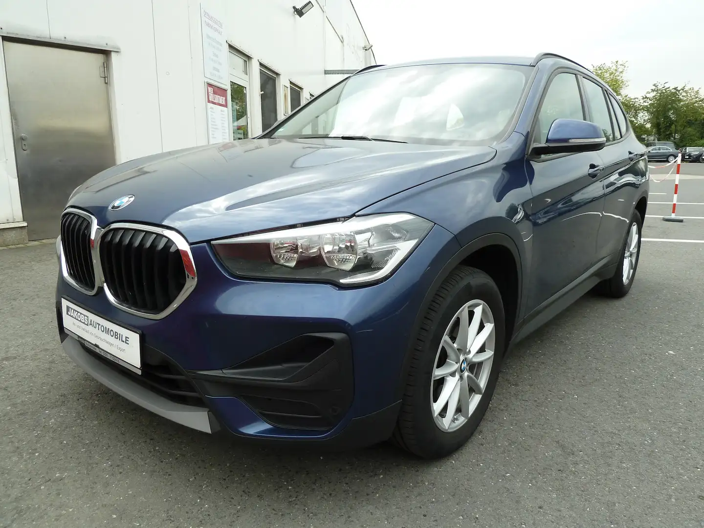 BMW X1 X drive18 D Avantage Sportsitzei AHK PDC DAB Bleu - 1