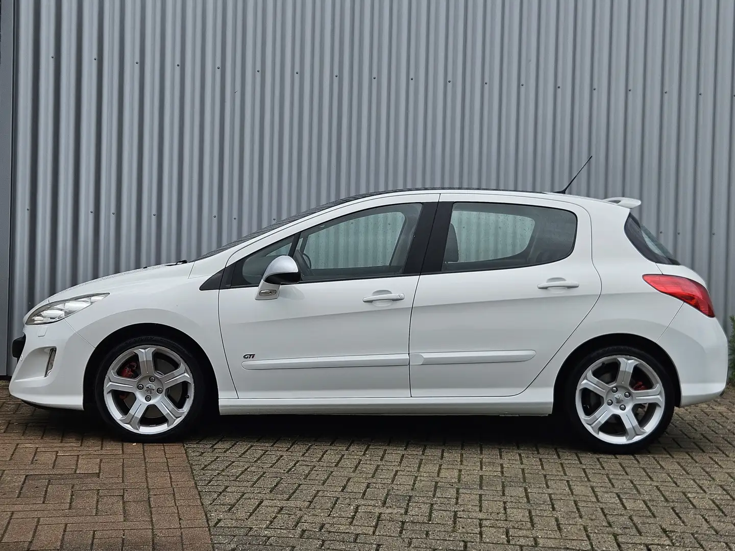 Peugeot 308 1.6 THP GTi /Dealer Onderhouden/Pano/Cruise! Wit - 2
