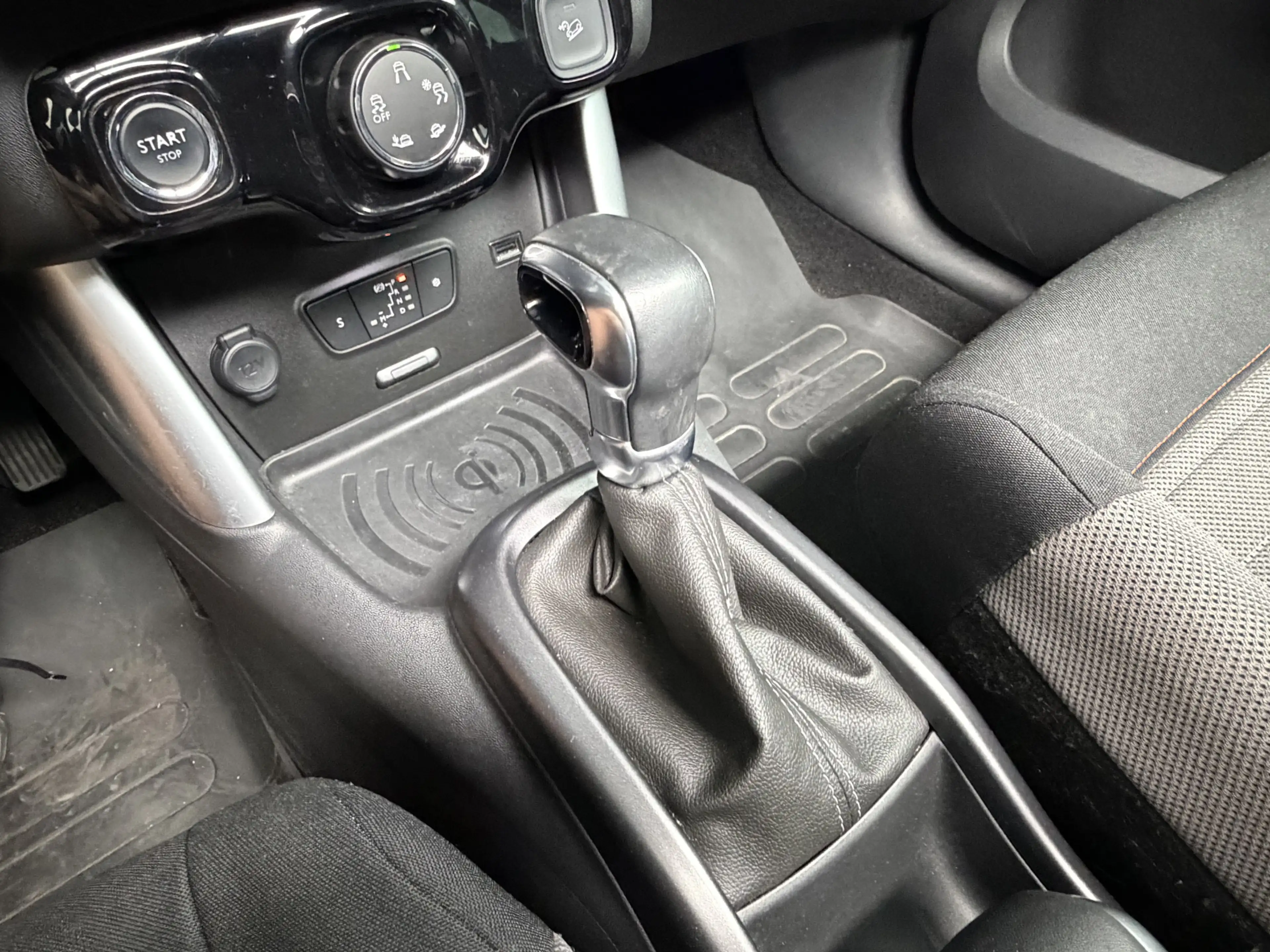 Citroen C3 Aircross 1.2 PureTech S&S Shine GARANTIE|Automaat|Head-Up|P — photo 19