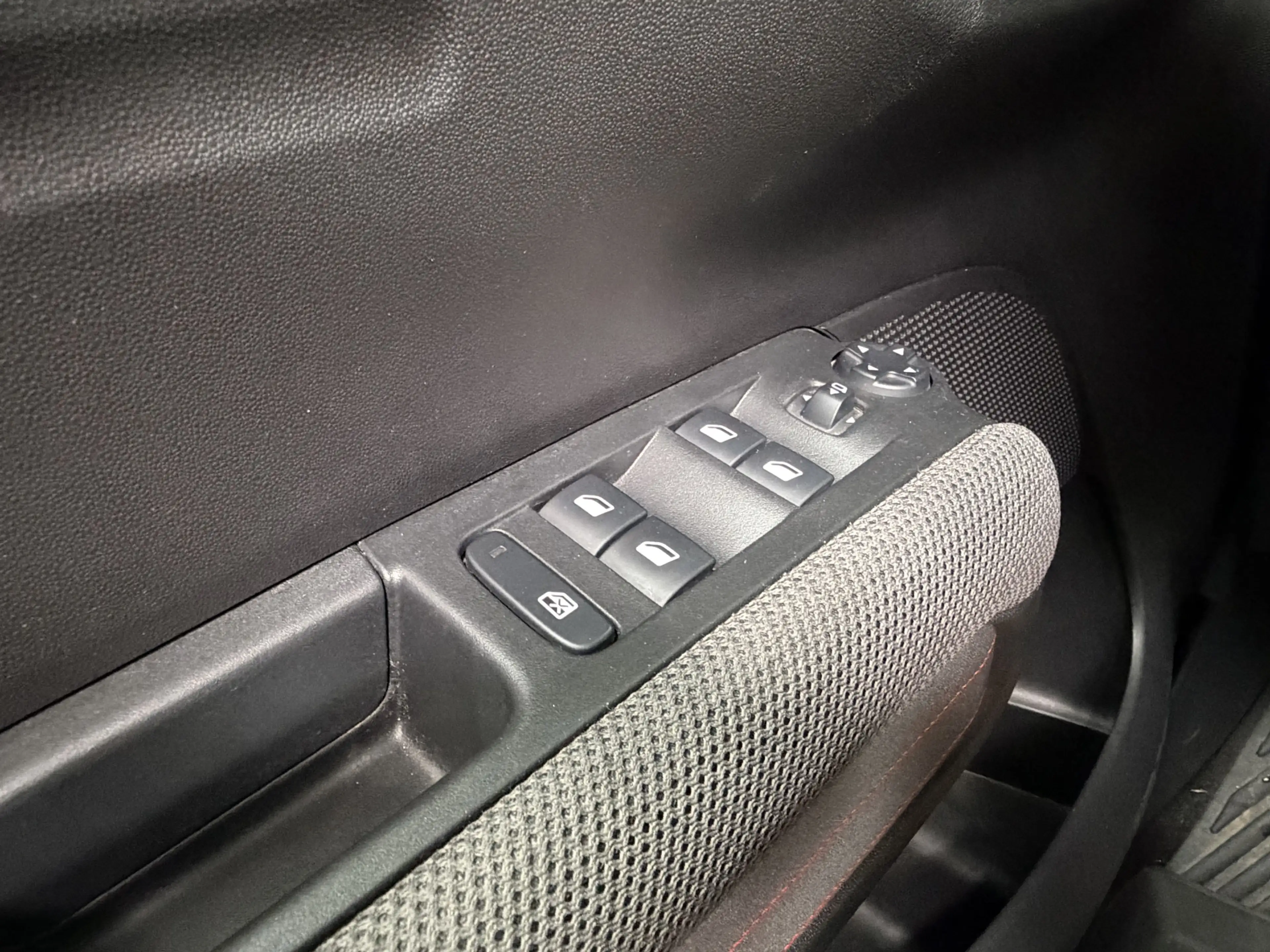 Citroen C3 Aircross 1.2 PureTech S&S Shine GARANTIE|Automaat|Head-Up|P — photo 33