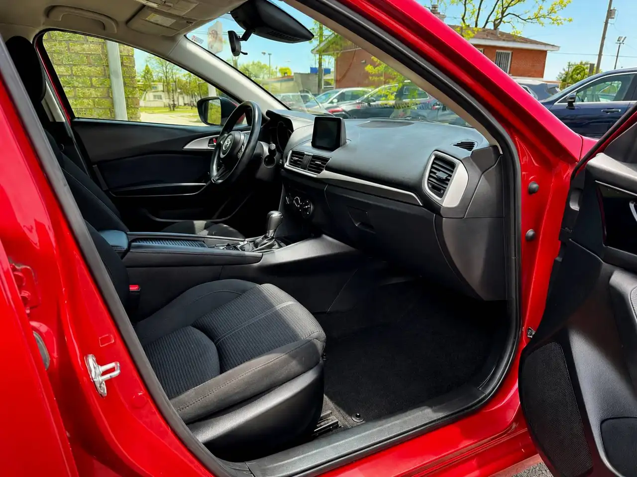 Mazda 3 снимка Mazda 3