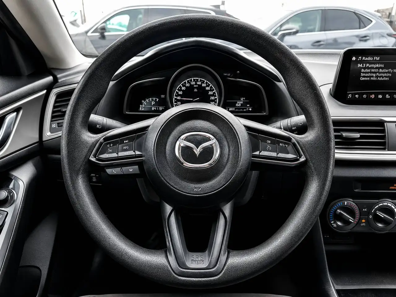 Mazda 3 снимка Mazda 3