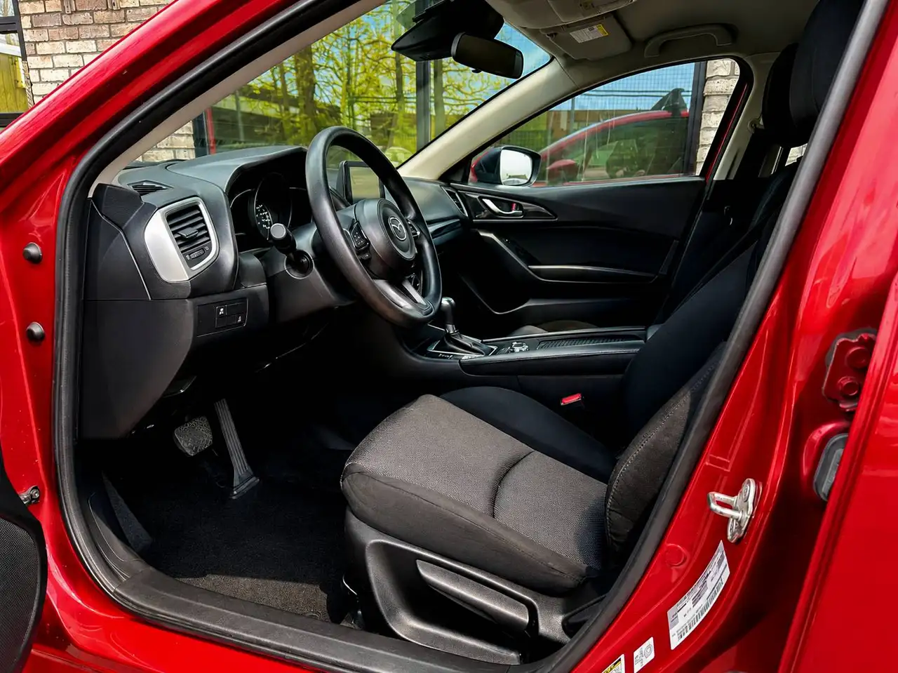 Mazda 3 снимка Mazda 3