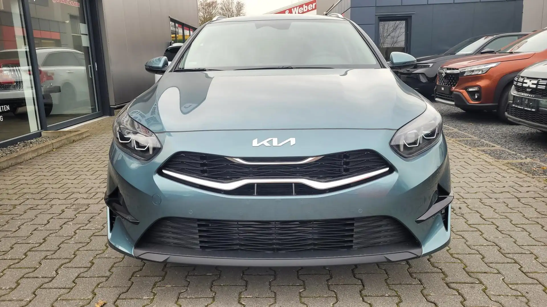 Kia Ceed SW / cee'd SW Sportswagon TOP Top*LED*Navi*Shzg*Lhzg*PDC*Cam*... Grün - 2