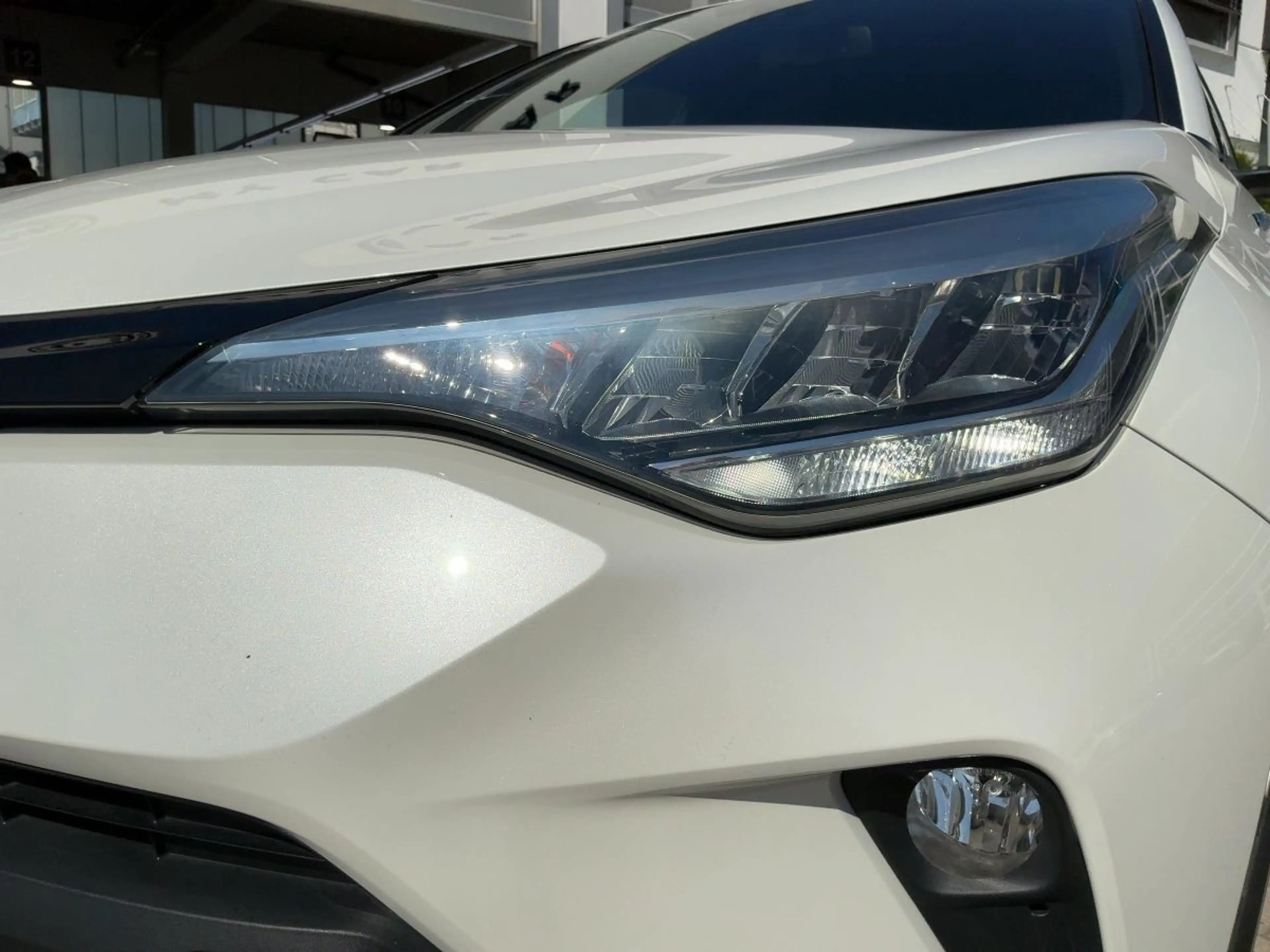 Toyota C-HR 2.0 Hybrid TEAM D Bi-LED+ACC+RFK+SHZ+DAB — photo 21