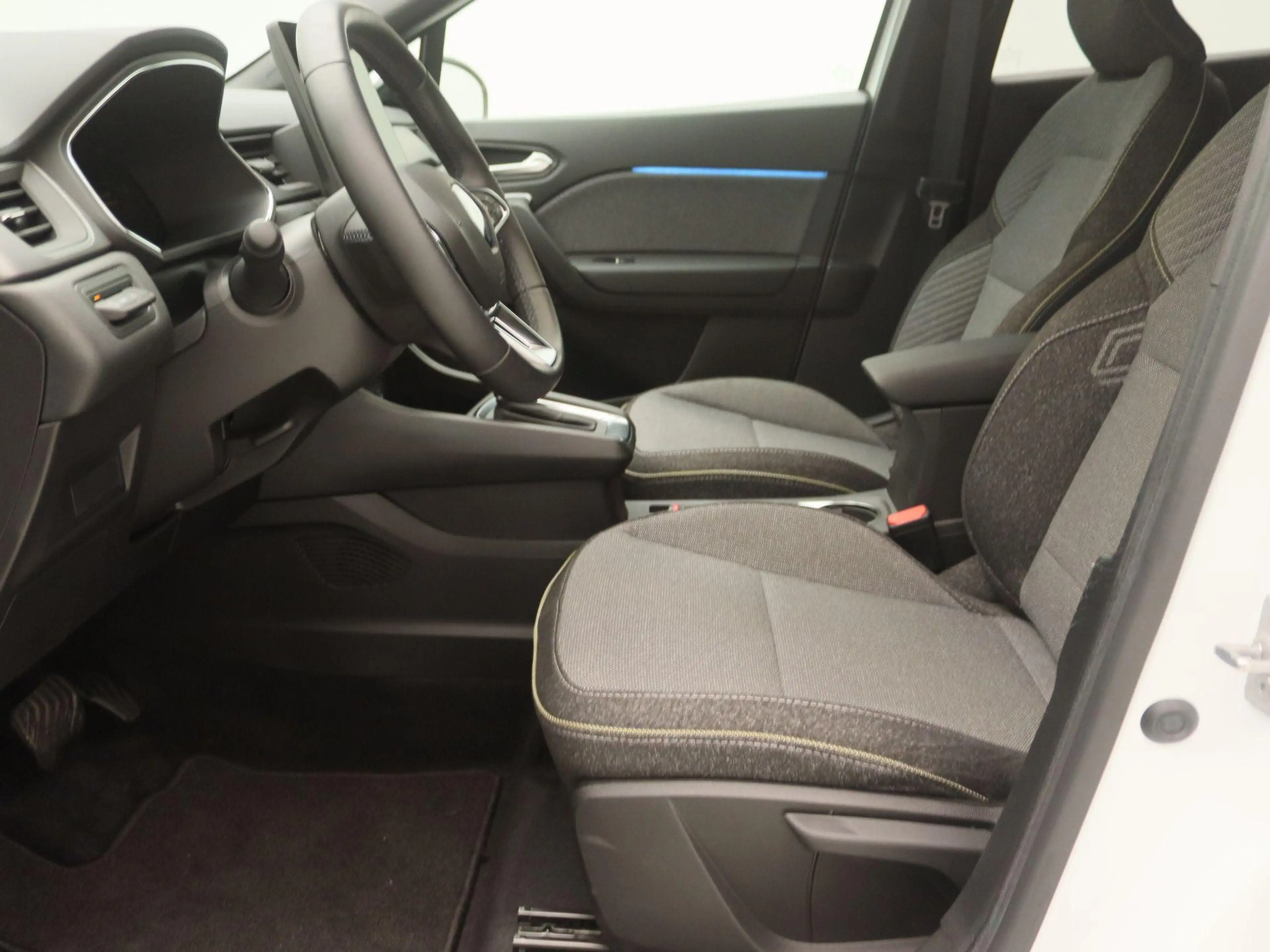 Renault Captur E-Tech full hybrid 145 Techno | OpenR multimediasy — photo 12