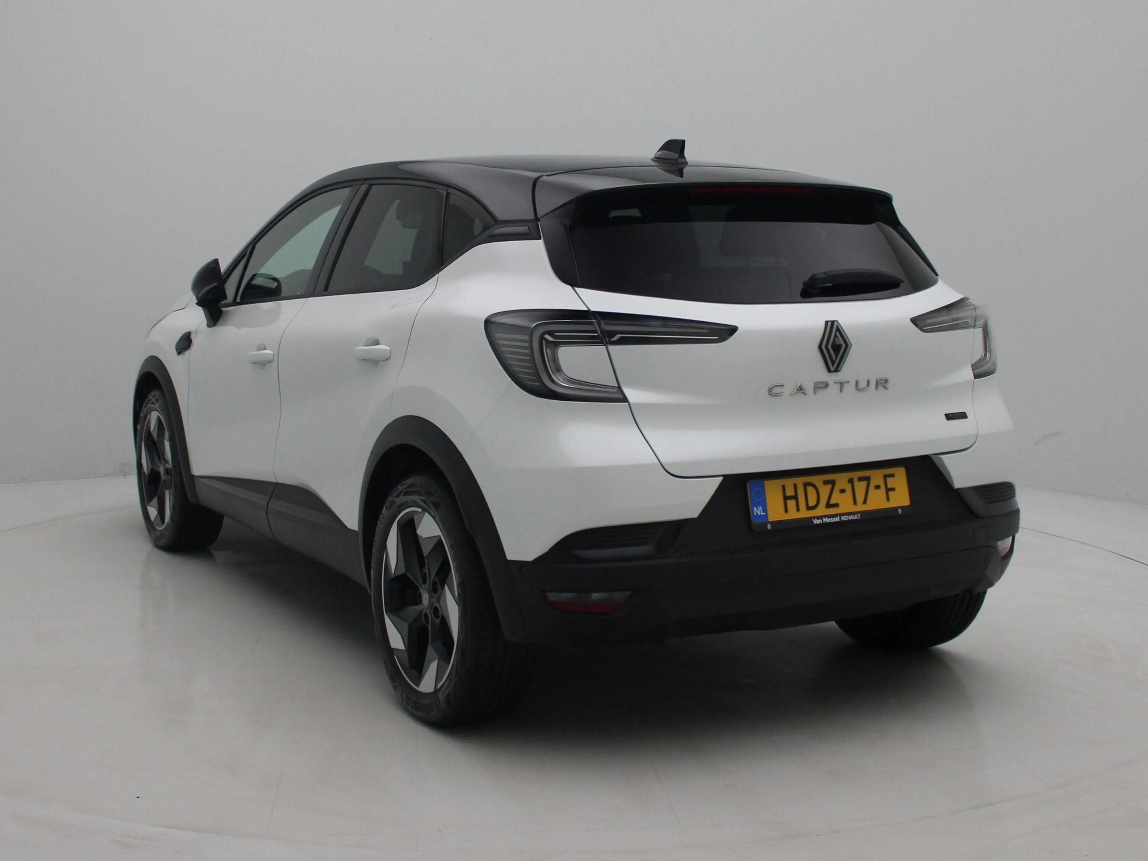 Renault Captur E-Tech full hybrid 145 Techno | OpenR multimediasy — photo 2