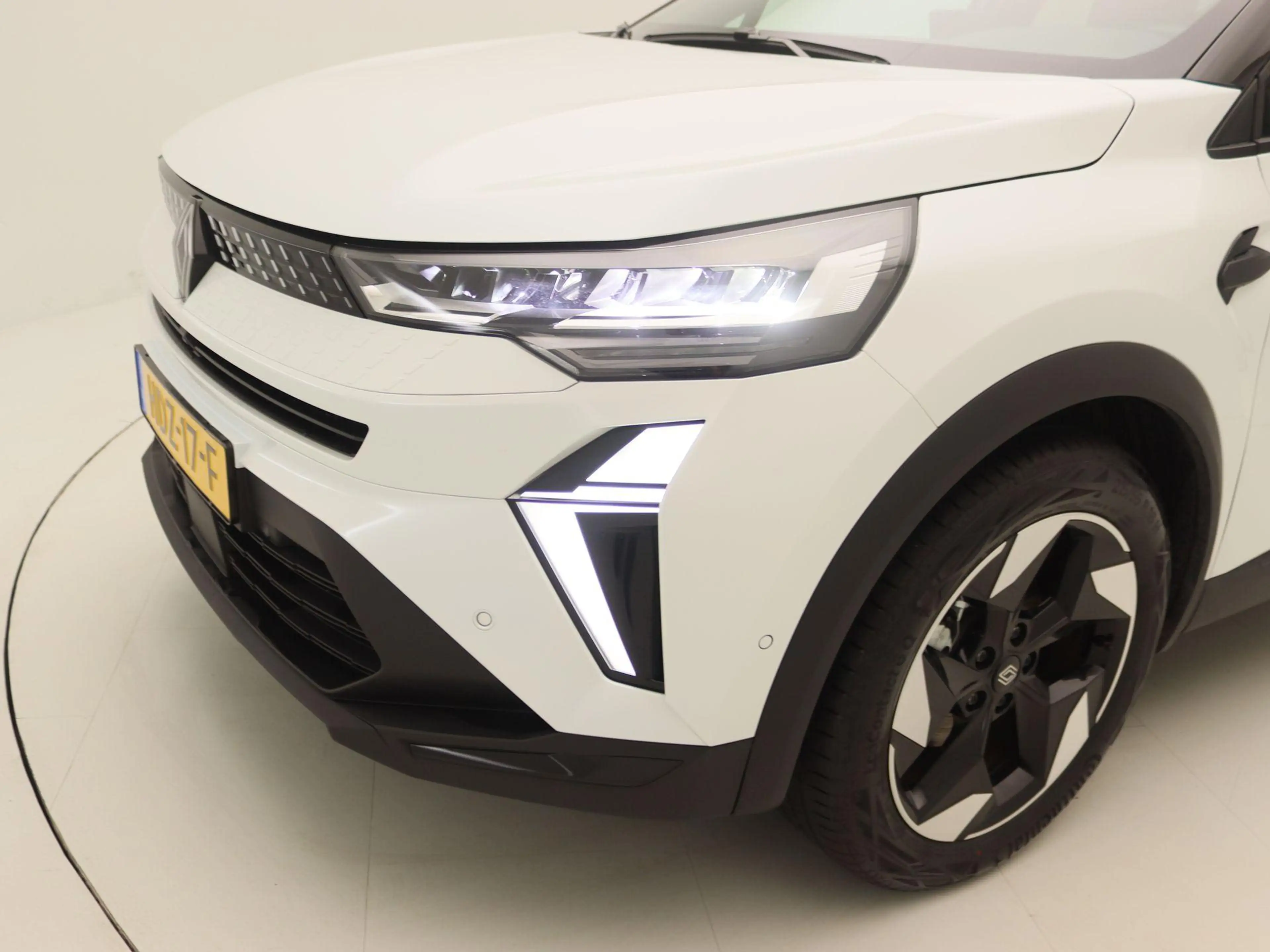 Renault Captur E-Tech full hybrid 145 Techno | OpenR multimediasy — photo 15