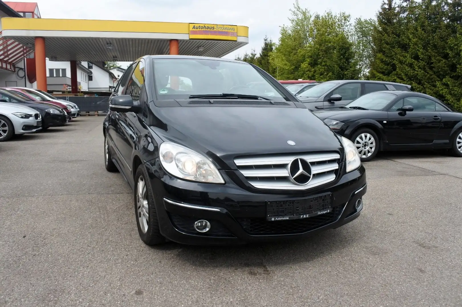 Mercedes-Benz B 200 CDI  B -Klasse/Automatik Černá - 2