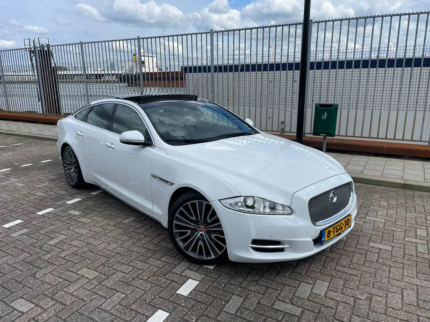 Jaguar XJ 3.0 V6 Diesel S Premium Luxury. €12950 ex BPM - 1