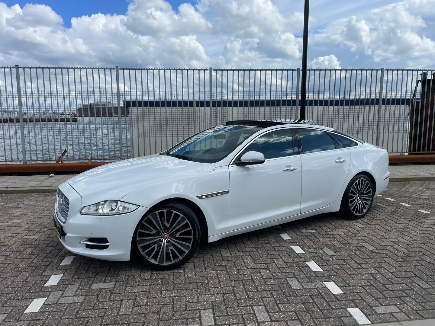 Jaguar XJ 3.0 V6 Diesel S Premium Luxury - 1