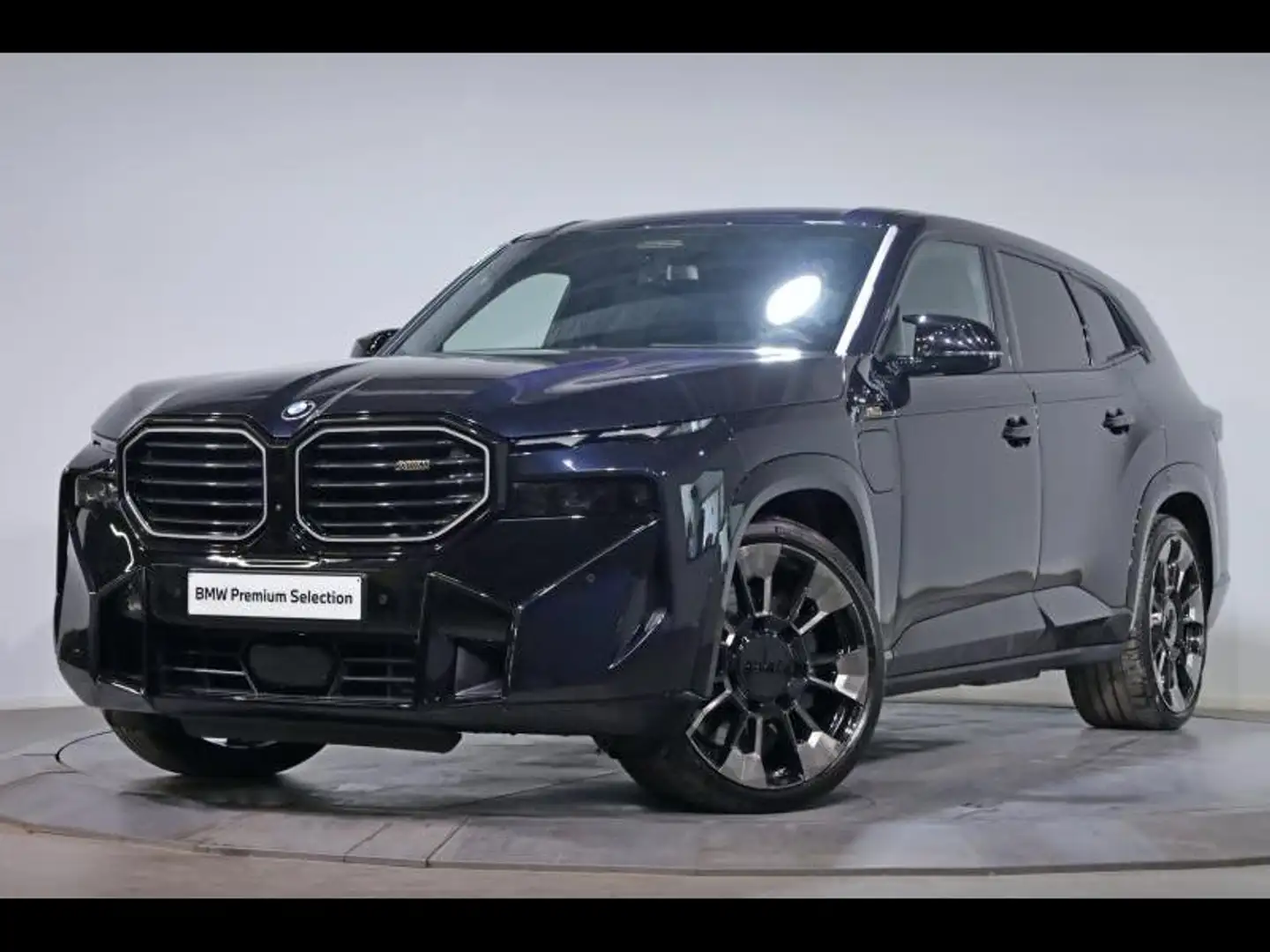BMW XM Чёрный - 1