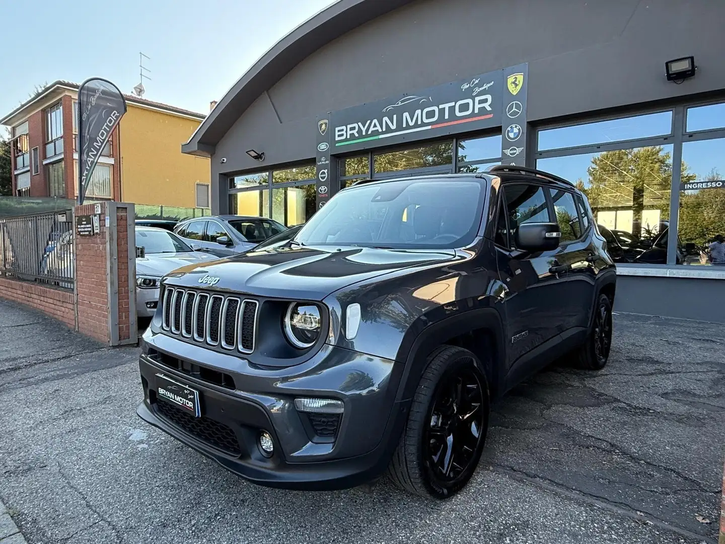 Jeep Renegade Renegade 1.5 Turbo T4 MHEV Summit Gris - 2