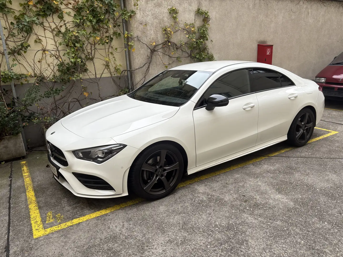 Mercedes-Benz CLA 180 Aut. Amg line Weiß - 2