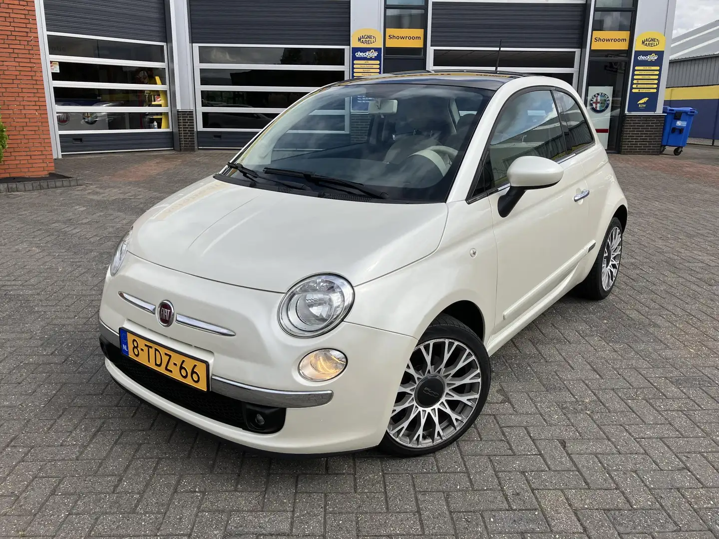 Fiat 500 0.9 TwinAir Lounge | Lederen bekleding | PDC | Lic Weiß - 2