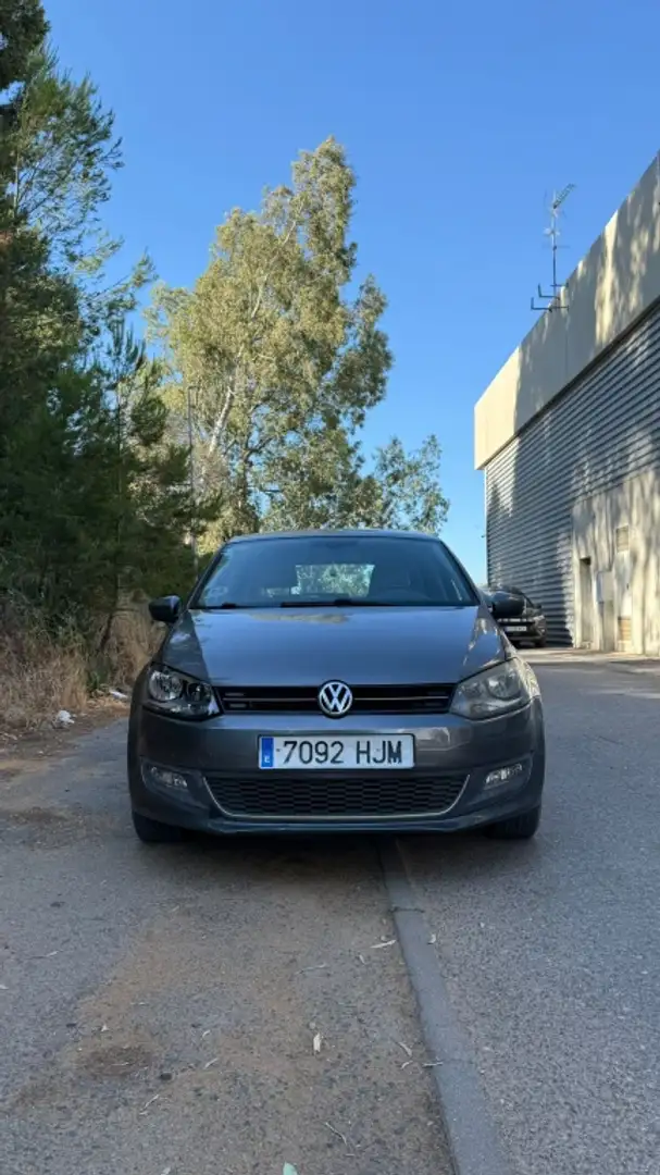 Volkswagen Polo 1.2TDI Advance Gris - 2