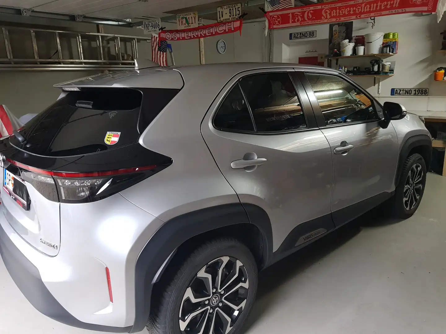 Toyota Yaris Cross Yaris Cross 1,5 VVT-i Hybrid  Aut. Active Drive Srebrny - 1
