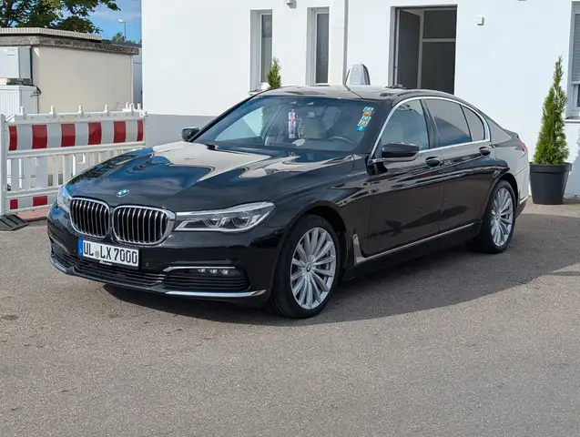 BMW 730 d xDrive SOFT-CLOSE*AMBIENTE*KAMERA*LUFT*DACH