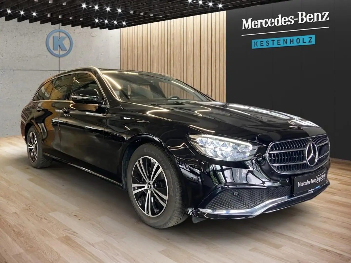 Mercedes-Benz E 220 d T *AVANTGARDE*PANO*MBUX*360°KAMERA*LED* Schwarz - 2