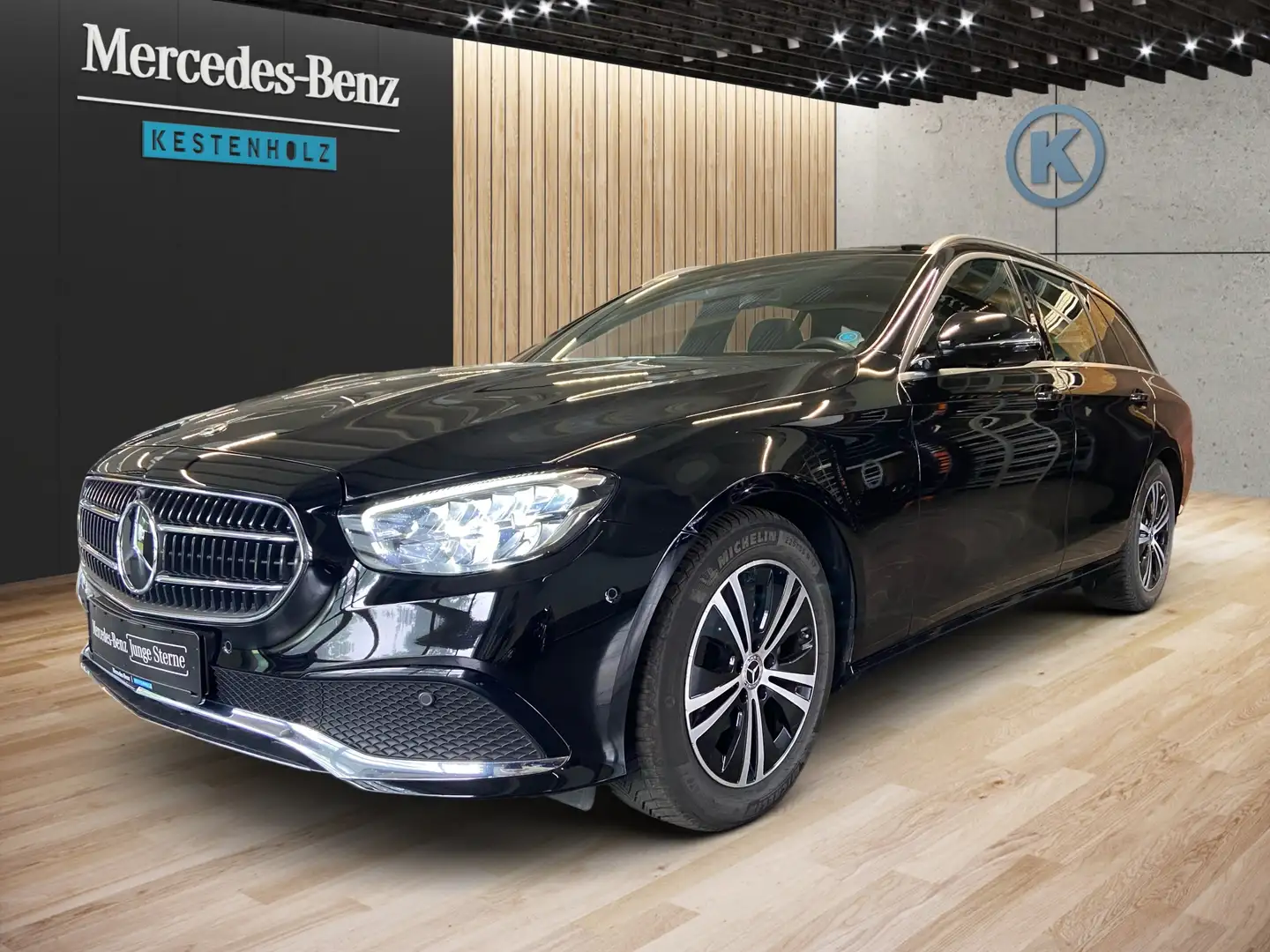 Mercedes-Benz E 220 E 220 d T *AVANTGARDE*PANO*MBUX*360°KAMERA*LED* Schwarz - 1