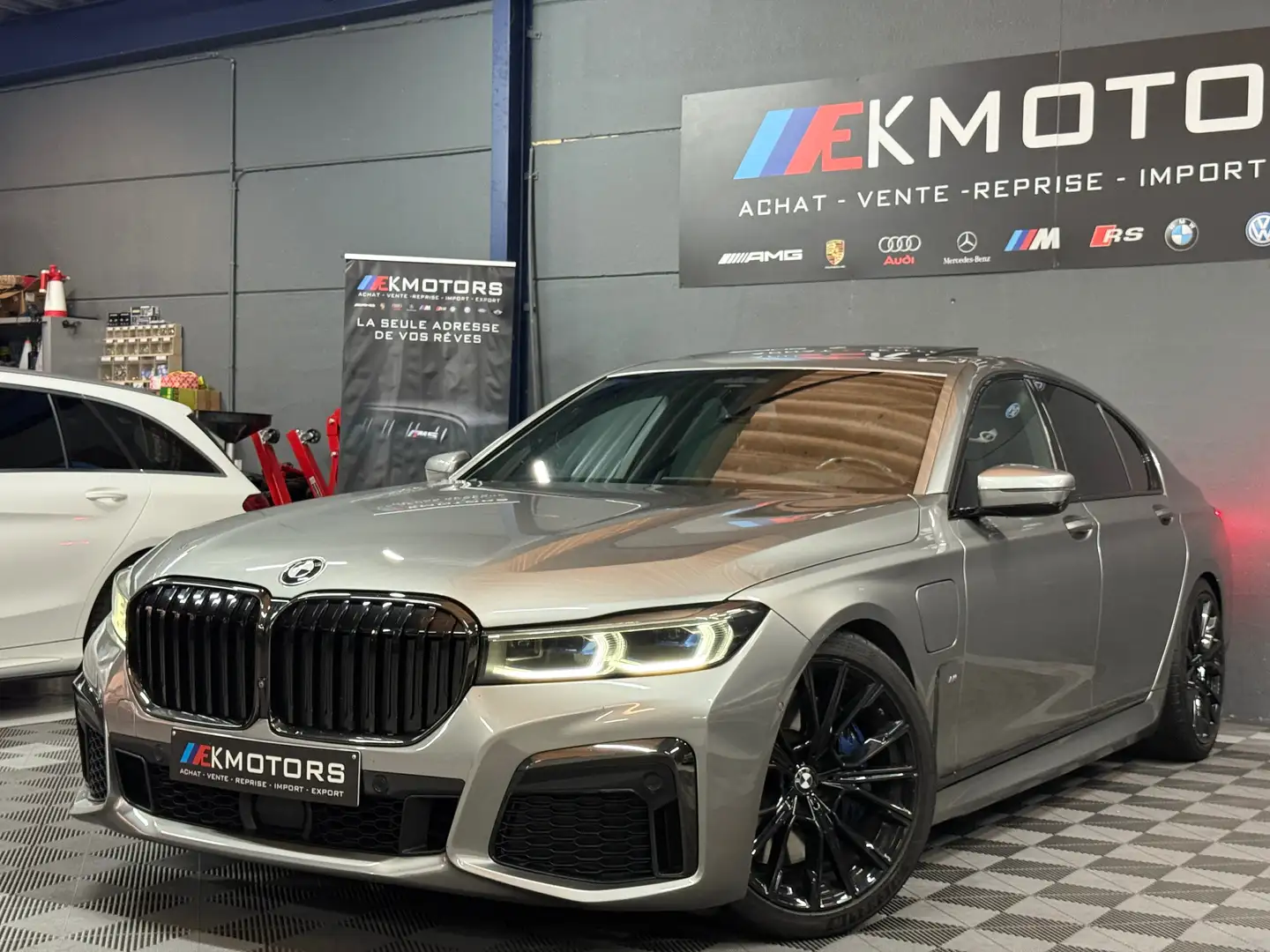 BMW 745 °TVA°700PS°ACC°FULL°PACK-M°01/01 Zilver - 1