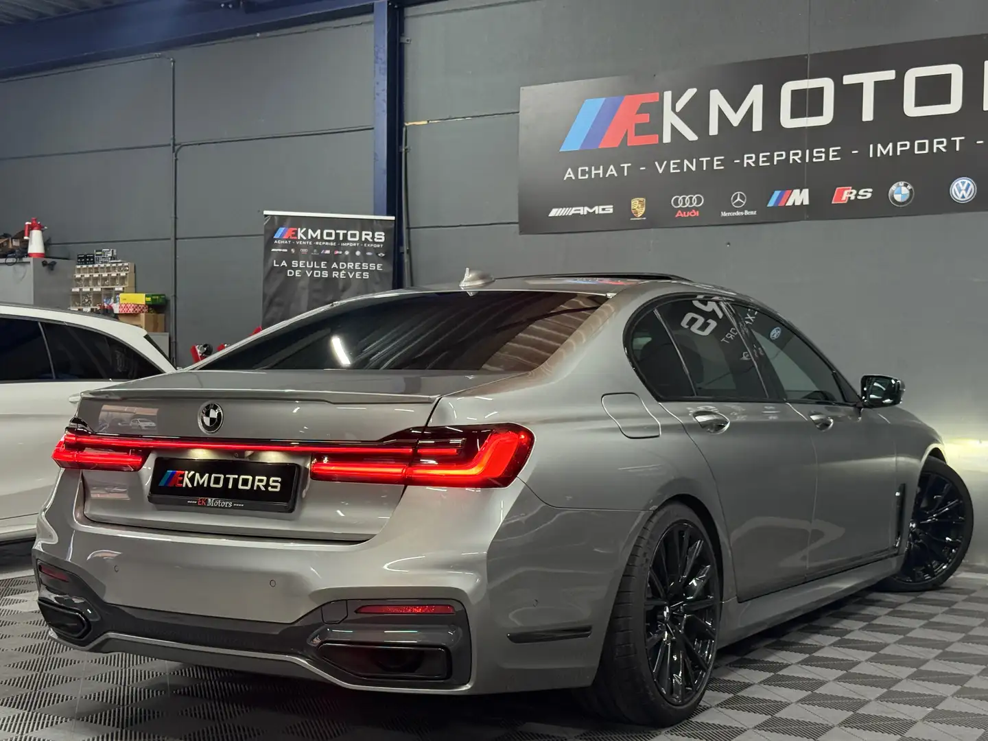 BMW 745 °TVA°700PS°ACC°FULL°PACK-M°01/01 Zilver - 2