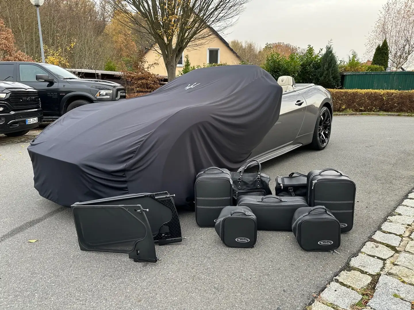 Maserati GranCabrio Sport Facelift Ferrari V8 Grau - 2