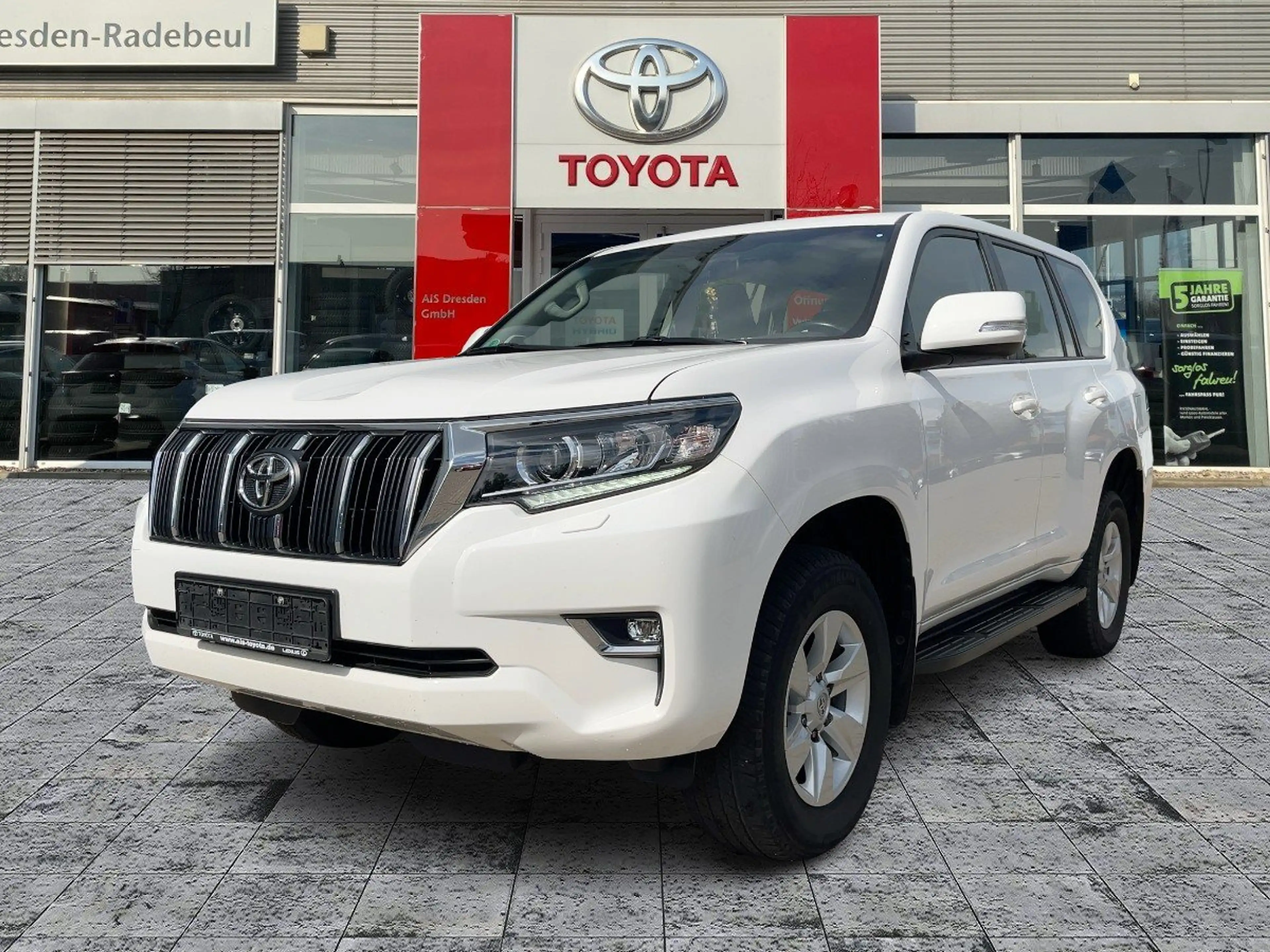 Toyota Land Cruiser 2.8 D4-D Comfort AHK*KAM*SHZ*3xKlima — photo 2