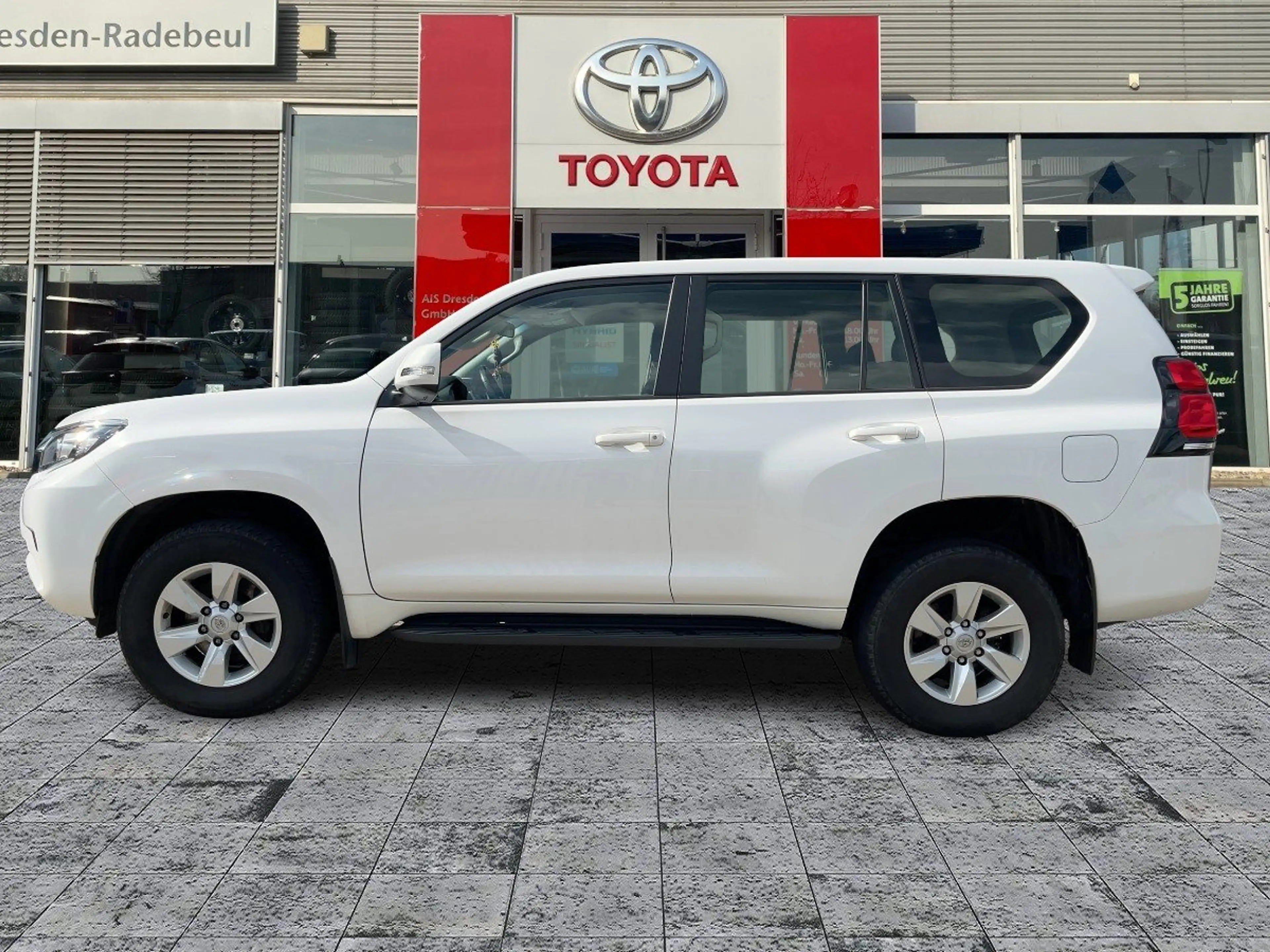 Toyota Land Cruiser 2.8 D4-D Comfort AHK*KAM*SHZ*3xKlima — photo 5